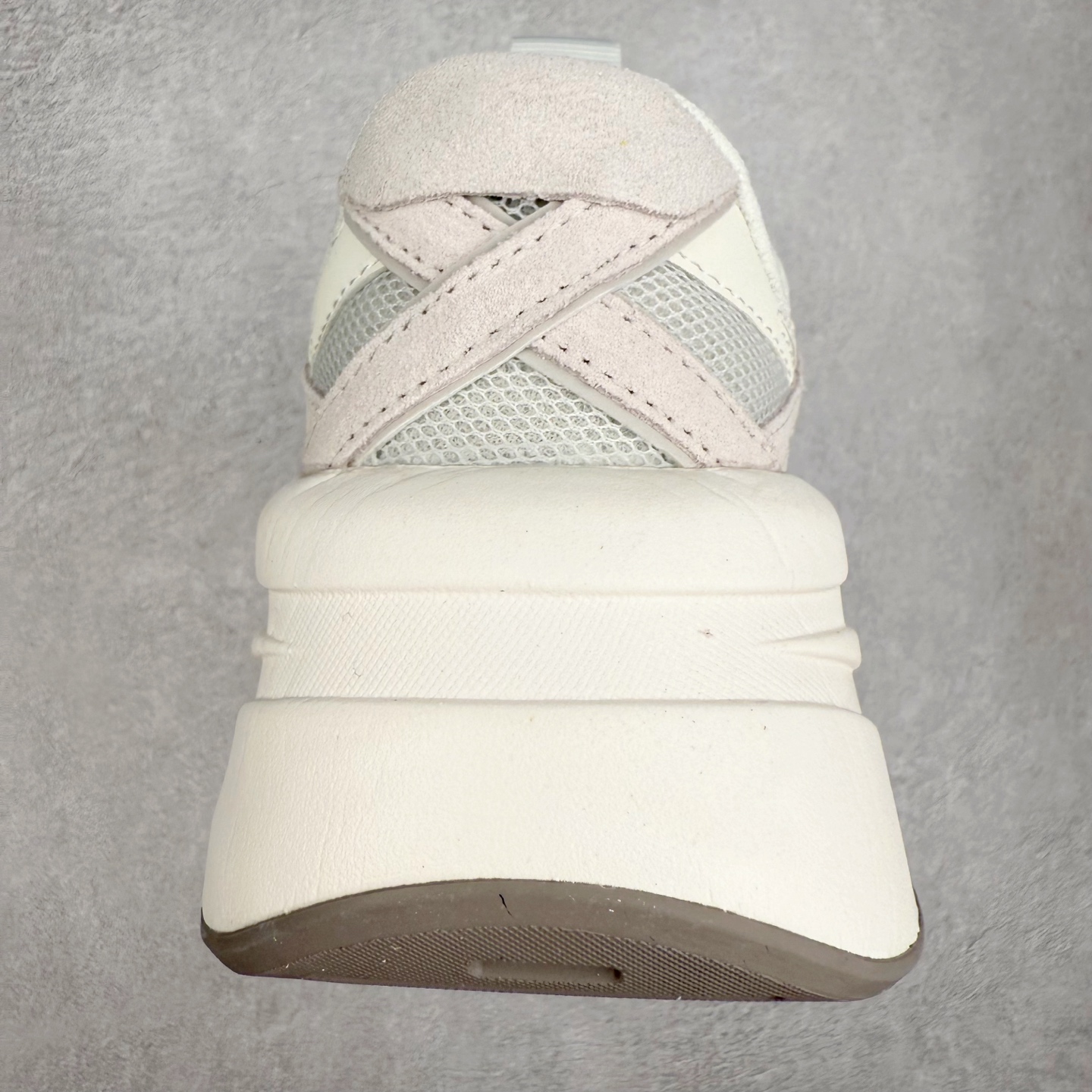 图片[8]-Onitsuka Tiger SP-1 鬼塚虎织物牛剖层革合成革厚底百搭减震耐磨低帮生活休闲鞋 鬼塚虎从运动中汲取灵感，并致力于打造融合舒适感受与创新设计的时尚品牌。品牌的设计风格既体现了对传统的致敬，同时也表达了对精致风格和现代创意的推崇。我们提供独具个性的全系列产品，打造从头到脚的整体穿搭。每件产品皆以精湛工艺匠心打造，细节考究，品质出众。尺码：36 37 37.5 38 39 39.5 40.5 41.5 42 42.5 43.5 44 45-选品中心