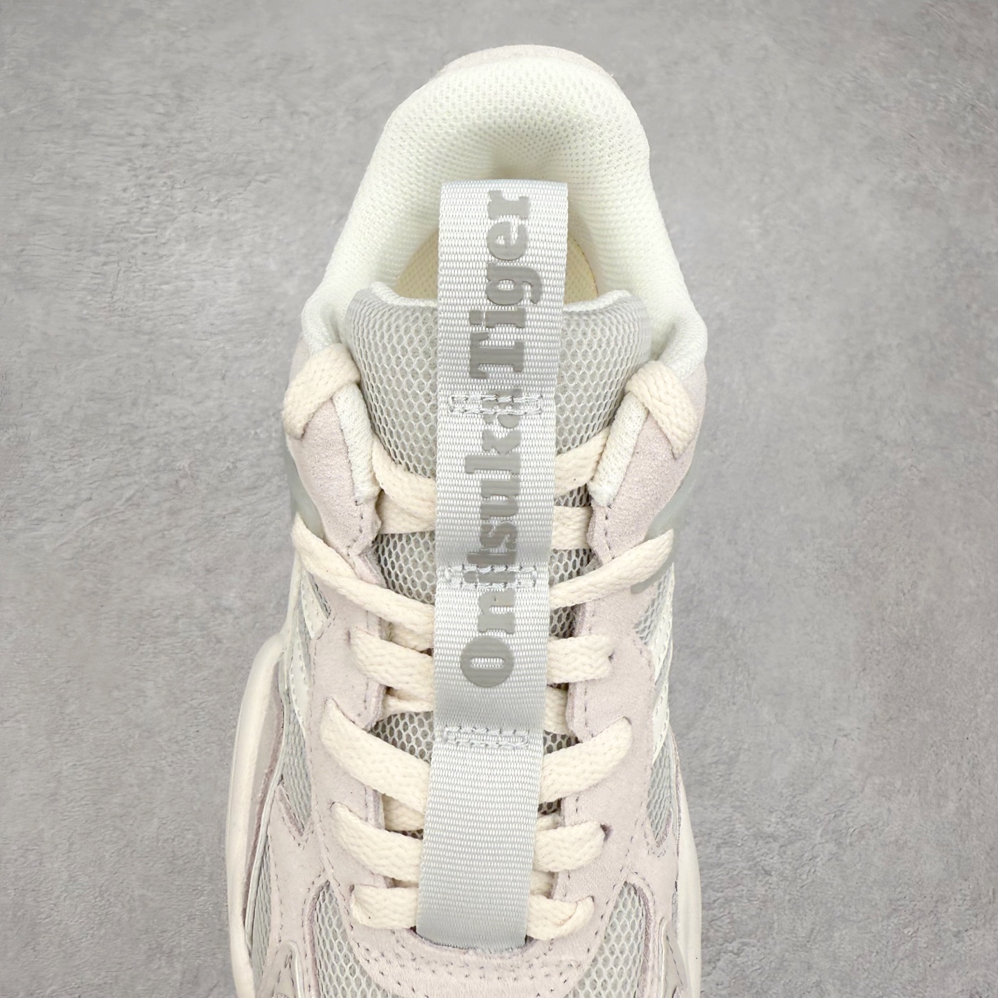 图片[5]-Onitsuka Tiger SP-1 鬼塚虎织物牛剖层革合成革厚底百搭减震耐磨低帮生活休闲鞋 鬼塚虎从运动中汲取灵感，并致力于打造融合舒适感受与创新设计的时尚品牌。品牌的设计风格既体现了对传统的致敬，同时也表达了对精致风格和现代创意的推崇。我们提供独具个性的全系列产品，打造从头到脚的整体穿搭。每件产品皆以精湛工艺匠心打造，细节考究，品质出众。尺码：36 37 37.5 38 39 39.5 40.5 41.5 42 42.5 43.5 44 45-选品中心