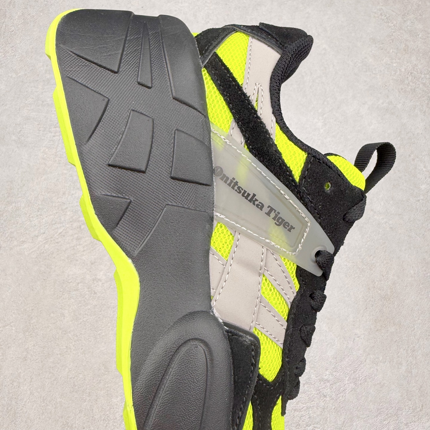 图片[6]-Onitsuka Tiger SP-1 鬼塚虎织物牛剖层革合成革厚底百搭减震耐磨低帮生活休闲鞋 鬼塚虎从运动中汲取灵感，并致力于打造融合舒适感受与创新设计的时尚品牌。品牌的设计风格既体现了对传统的致敬，同时也表达了对精致风格和现代创意的推崇。我们提供独具个性的全系列产品，打造从头到脚的整体穿搭。每件产品皆以精湛工艺匠心打造，细节考究，品质出众。尺码：36 37 37.5 38 39 39.5 40.5 41.5 42 42.5 43.5 44 45-选品中心