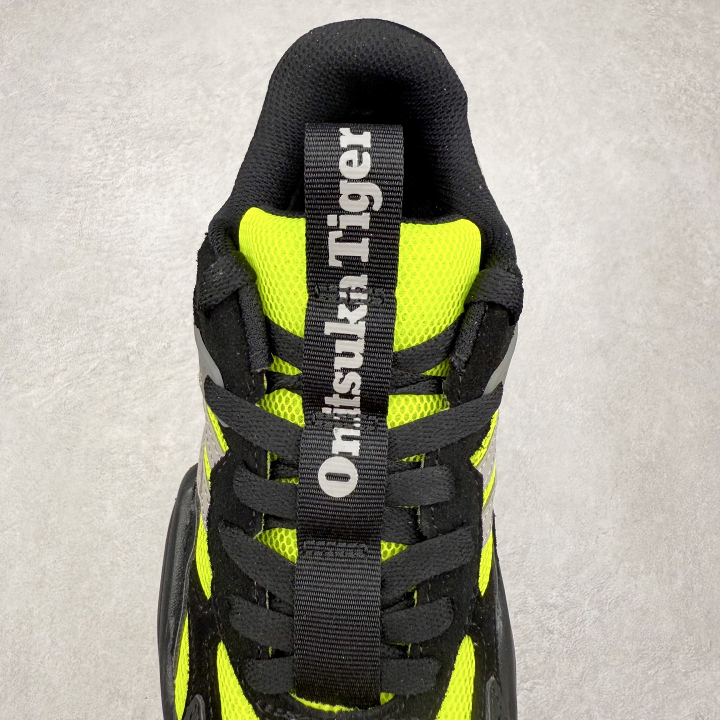 图片[5]-Onitsuka Tiger SP-1 鬼塚虎织物牛剖层革合成革厚底百搭减震耐磨低帮生活休闲鞋 鬼塚虎从运动中汲取灵感，并致力于打造融合舒适感受与创新设计的时尚品牌。品牌的设计风格既体现了对传统的致敬，同时也表达了对精致风格和现代创意的推崇。我们提供独具个性的全系列产品，打造从头到脚的整体穿搭。每件产品皆以精湛工艺匠心打造，细节考究，品质出众。尺码：36 37 37.5 38 39 39.5 40.5 41.5 42 42.5 43.5 44 45-选品中心