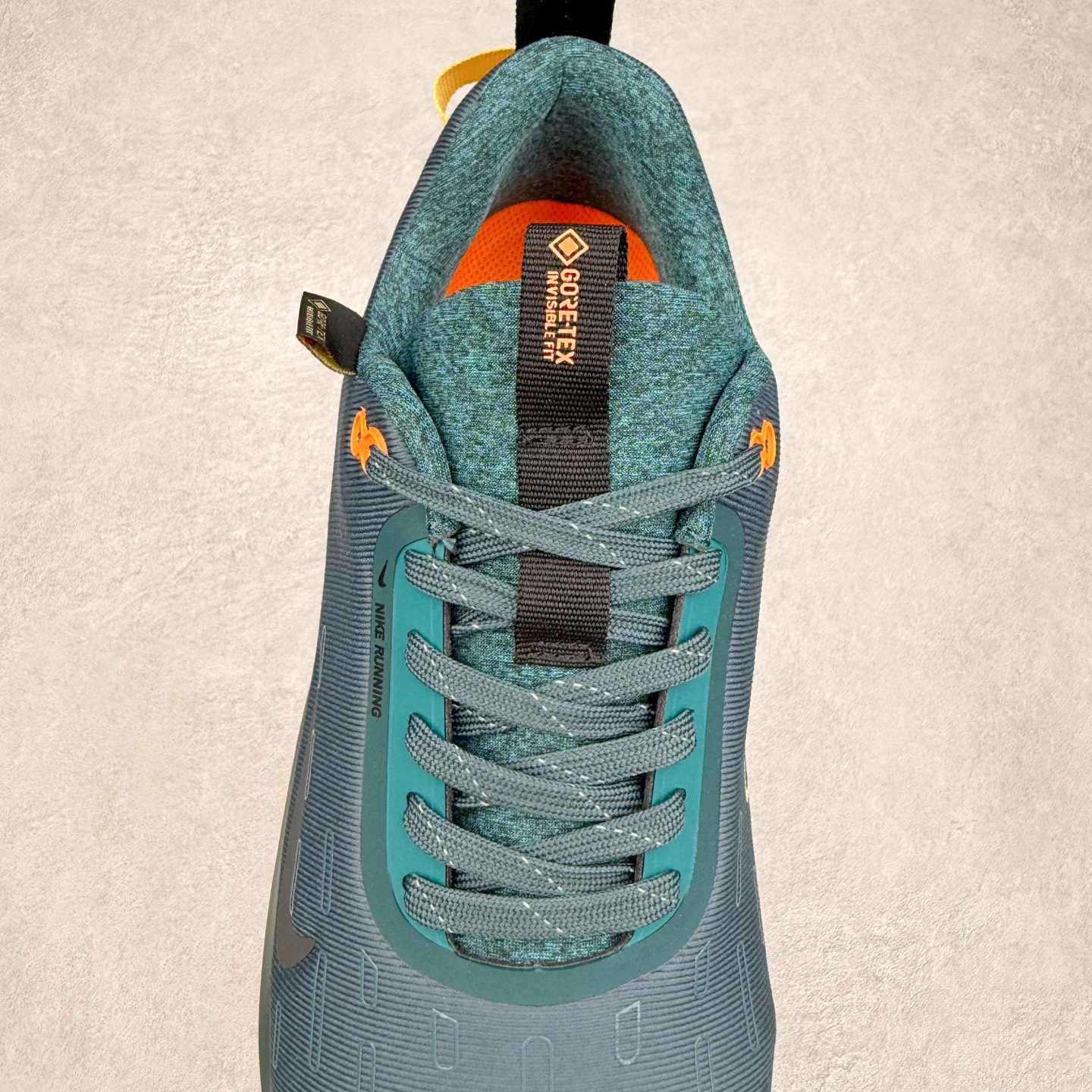 图片[5]-NK React Infinity Run Flyknit 4 GORE-TEX 低帮休闲跑步鞋防水公路助力畅跑 鞋身融入 GORE-TEX 防水层 搭配柔软鞋口在下雨时帮助双足保持干爽舒适 结合 NK ReactX 泡绵提供高出 React 泡绵 13% 的能量回馈 尺码：36 36.5 37.5 38 38.5 39 40 40.5 41.5 42 42.5 43 44 44.5 45-选品中心