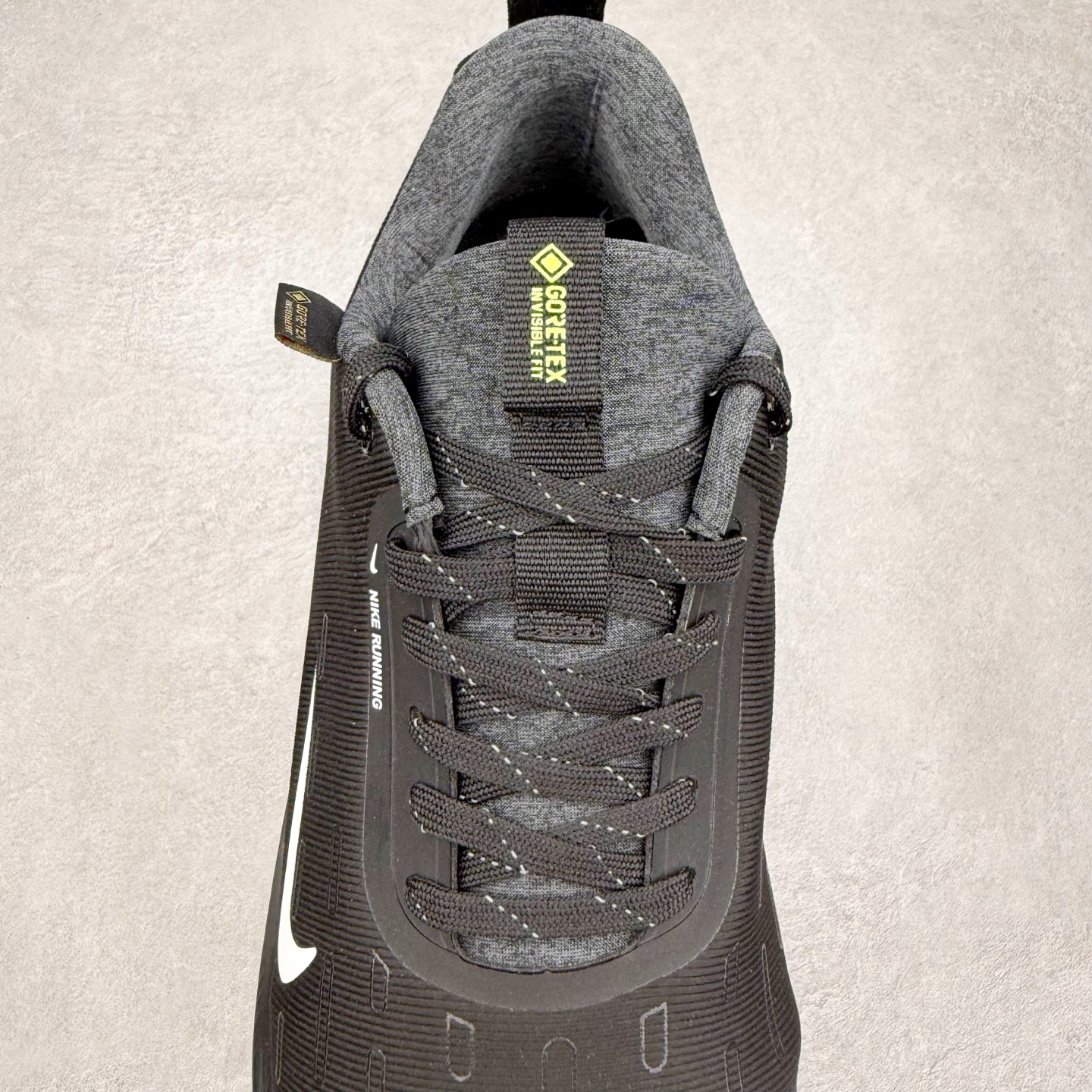 图片[5]-NK React Infinity Run Flyknit 4 GORE-TEX 低帮休闲跑步鞋防水公路助力畅跑 鞋身融入 GORE-TEX 防水层 搭配柔软鞋口在下雨时帮助双足保持干爽舒适 结合 NK ReactX 泡绵提供高出 React 泡绵 13% 的能量回馈 尺码：36 36.5 37.5 38 38.5 39 40 40.5 41.5 42 42.5 43 44 44.5 45-选品中心