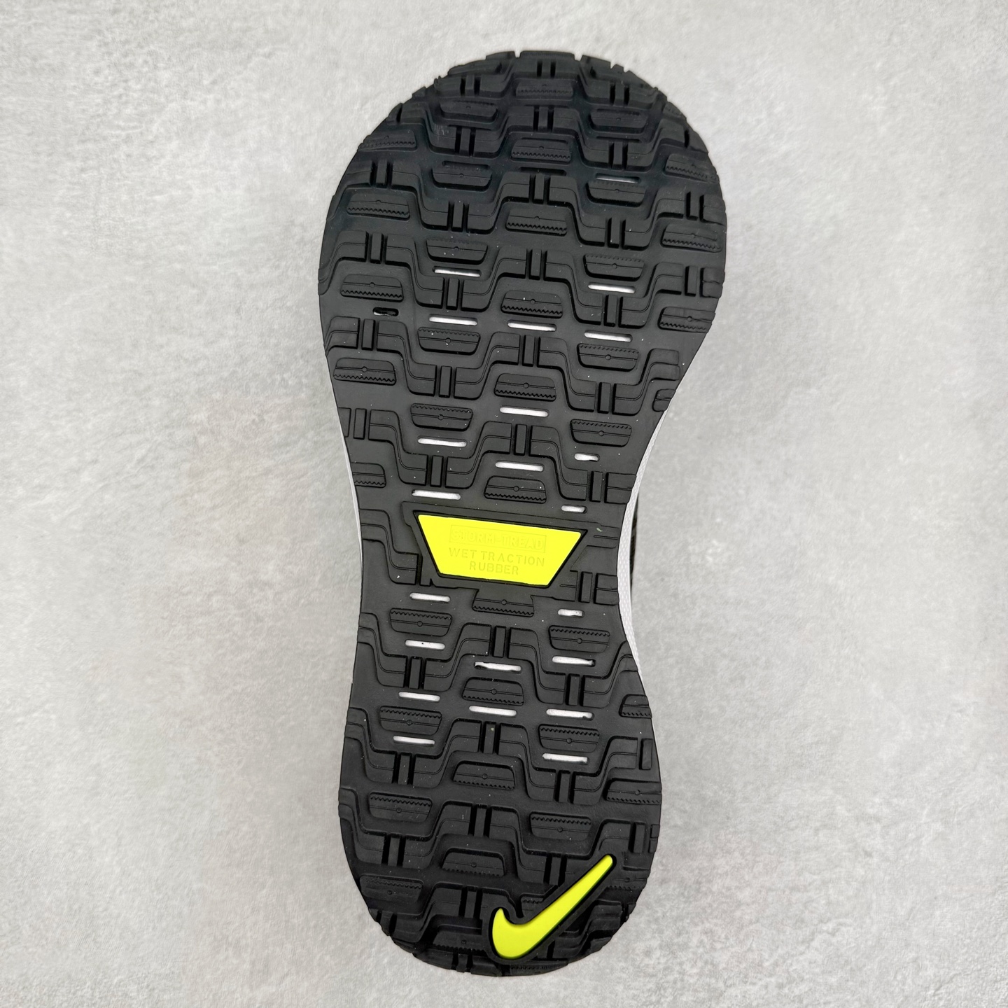 图片[9]-NK React Infinity Run Flyknit 4 GORE-TEX 低帮休闲跑步鞋防水公路助力畅跑 鞋身融入 GORE-TEX 防水层 搭配柔软鞋口在下雨时帮助双足保持干爽舒适 结合 NK ReactX 泡绵提供高出 React 泡绵 13% 的能量回馈 尺码：36 36.5 37.5 38 38.5 39 40 40.5 41.5 42 42.5 43 44 44.5 45-选品中心