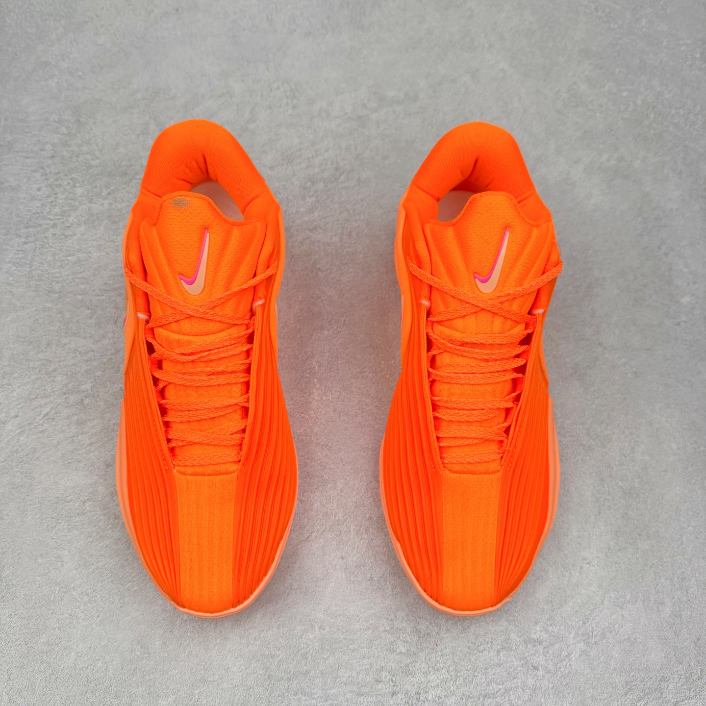 图片[2]-NK G.T. Cut 3.0 EP GT3代实战篮球鞋 该鞋款采用出众回弹设计 为切入、转向和移步篮筐提供出色的能量回馈 回弹性能带来弹力充沛的迈步体验 助你爆发疾速 全掌型 ZoomX 泡绵 缔造弹力出众的轻盈迈步体验 助你在比赛升温时能够急速快攻 驰骋全场 鞋面绳线与鞋带相结合 有助稳固前足 后跟搭配加垫鞋口 为脚踝营造舒适稳固感受 全掌型 ZoomX 泡绵 能够带来出众的能量回馈 前足外侧采用精巧塑料覆面 在瞬间爆发时提供稳固脚感 尺码：39 40 40.5 41 42 42.5 43 44 44.5 45 46-选品中心