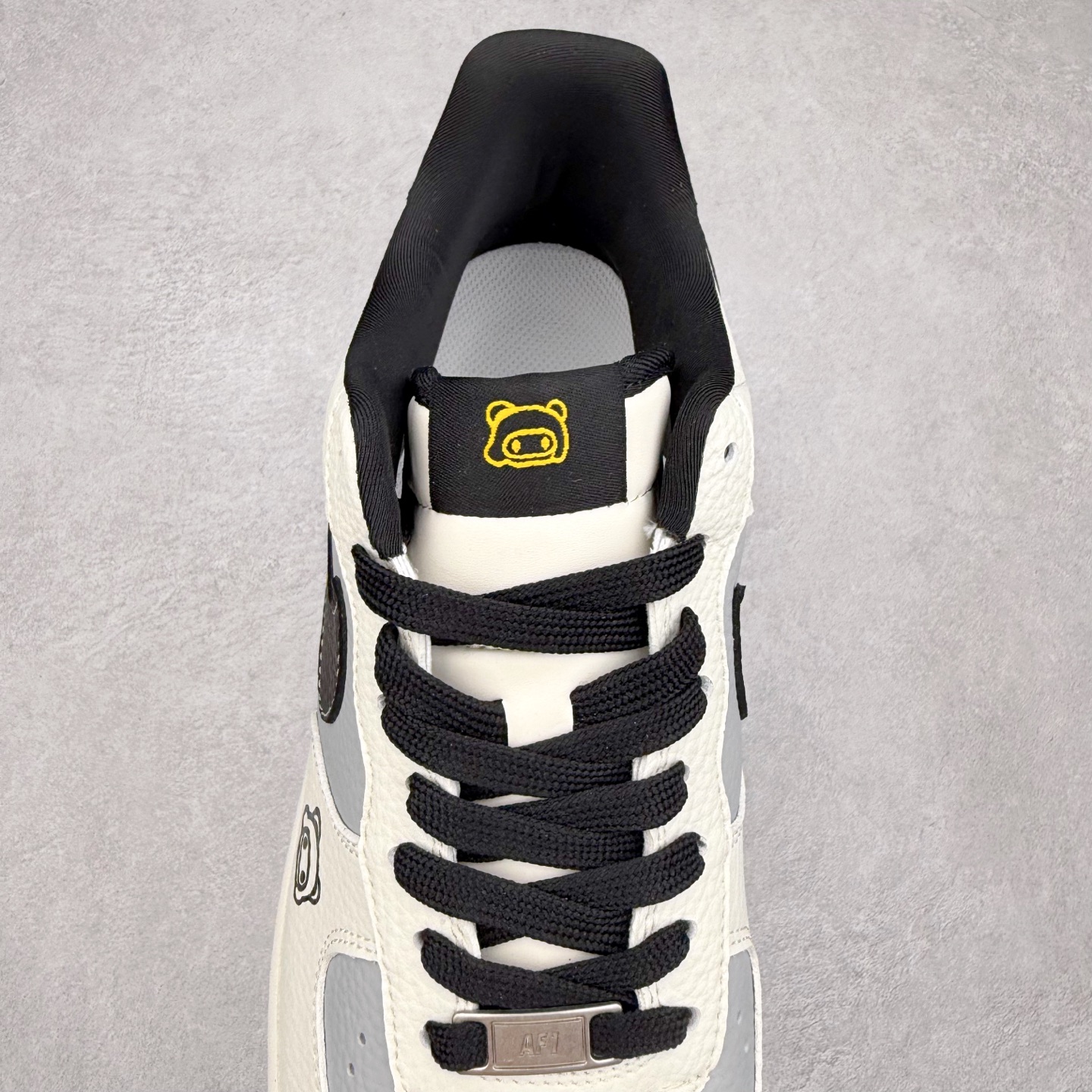 图片[5]-NK Air Force 1´07 Low 空军一号低帮百搭休闲运动板鞋 SC0601-564 柔软、弹性十足的缓震性能和出色的中底设计 横跨复古与现代的外型结合 造就出风靡全球 三十多年的Force 1 直到今天还深受青睐 实拍调校N版已经零色差零失真 百分百还原实物色彩所见即所得 不存在货不对板色差等低级问题 选购参考实物拍摄 不混卖不参货 只用心做好货严格选品 承诺混一赔十 尺码：36 36.5 37.5 38 38.5 39 40 40.5 41 42 42.5 43 44 44.5 45-选品中心