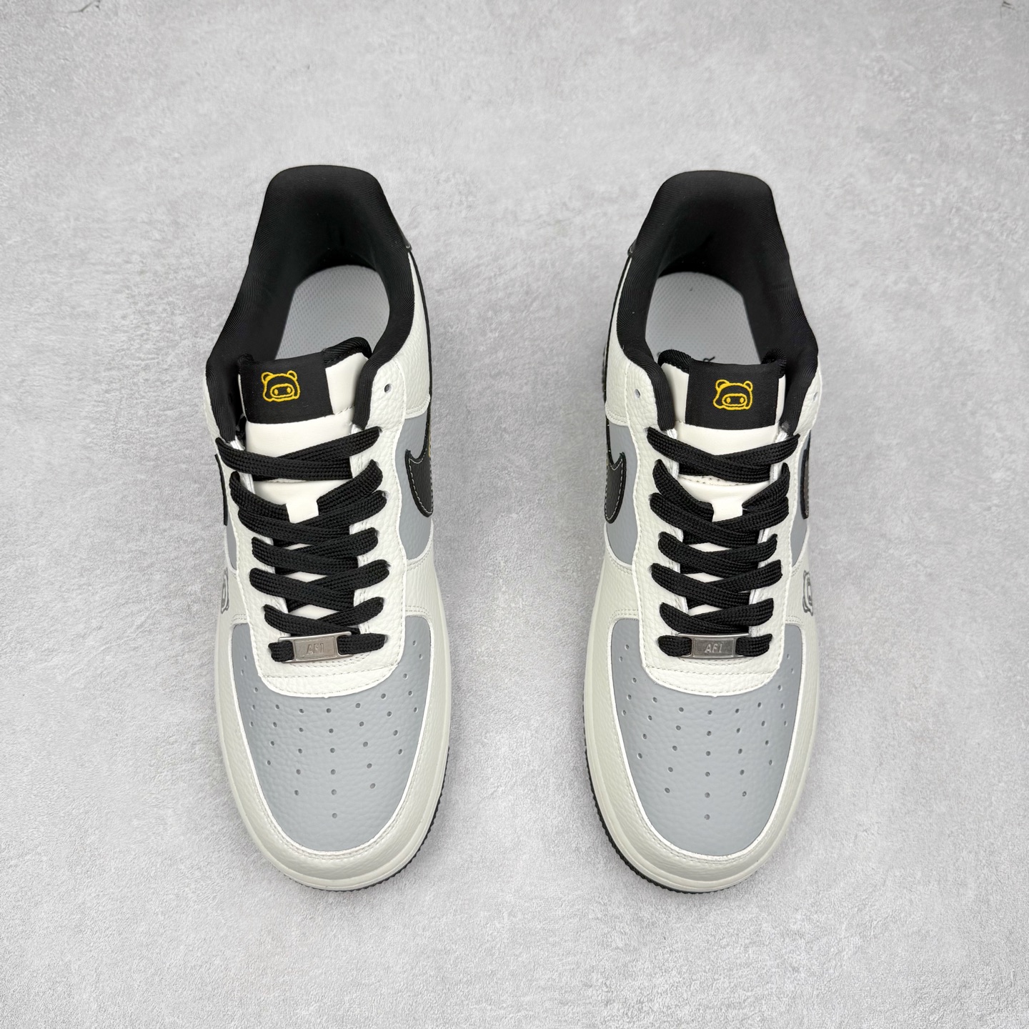 图片[2]-NK Air Force 1´07 Low 空军一号低帮百搭休闲运动板鞋 SC0601-564 柔软、弹性十足的缓震性能和出色的中底设计 横跨复古与现代的外型结合 造就出风靡全球 三十多年的Force 1 直到今天还深受青睐 实拍调校N版已经零色差零失真 百分百还原实物色彩所见即所得 不存在货不对板色差等低级问题 选购参考实物拍摄 不混卖不参货 只用心做好货严格选品 承诺混一赔十 尺码：36 36.5 37.5 38 38.5 39 40 40.5 41 42 42.5 43 44 44.5 45-选品中心