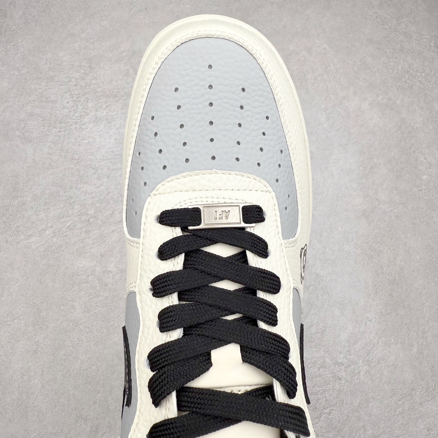 图片[4]-NK Air Force 1´07 Low 空军一号低帮百搭休闲运动板鞋 SC0601-564 柔软、弹性十足的缓震性能和出色的中底设计 横跨复古与现代的外型结合 造就出风靡全球 三十多年的Force 1 直到今天还深受青睐 实拍调校N版已经零色差零失真 百分百还原实物色彩所见即所得 不存在货不对板色差等低级问题 选购参考实物拍摄 不混卖不参货 只用心做好货严格选品 承诺混一赔十 尺码：36 36.5 37.5 38 38.5 39 40 40.5 41 42 42.5 43 44 44.5 45-选品中心