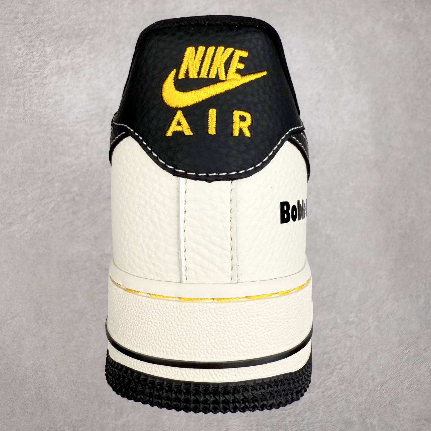 图片[8]-NK Air Force 1´07 Low 空军一号低帮百搭休闲运动板鞋 SC0601-564 柔软、弹性十足的缓震性能和出色的中底设计 横跨复古与现代的外型结合 造就出风靡全球 三十多年的Force 1 直到今天还深受青睐 实拍调校N版已经零色差零失真 百分百还原实物色彩所见即所得 不存在货不对板色差等低级问题 选购参考实物拍摄 不混卖不参货 只用心做好货严格选品 承诺混一赔十 尺码：36 36.5 37.5 38 38.5 39 40 40.5 41 42 42.5 43 44 44.5 45-选品中心