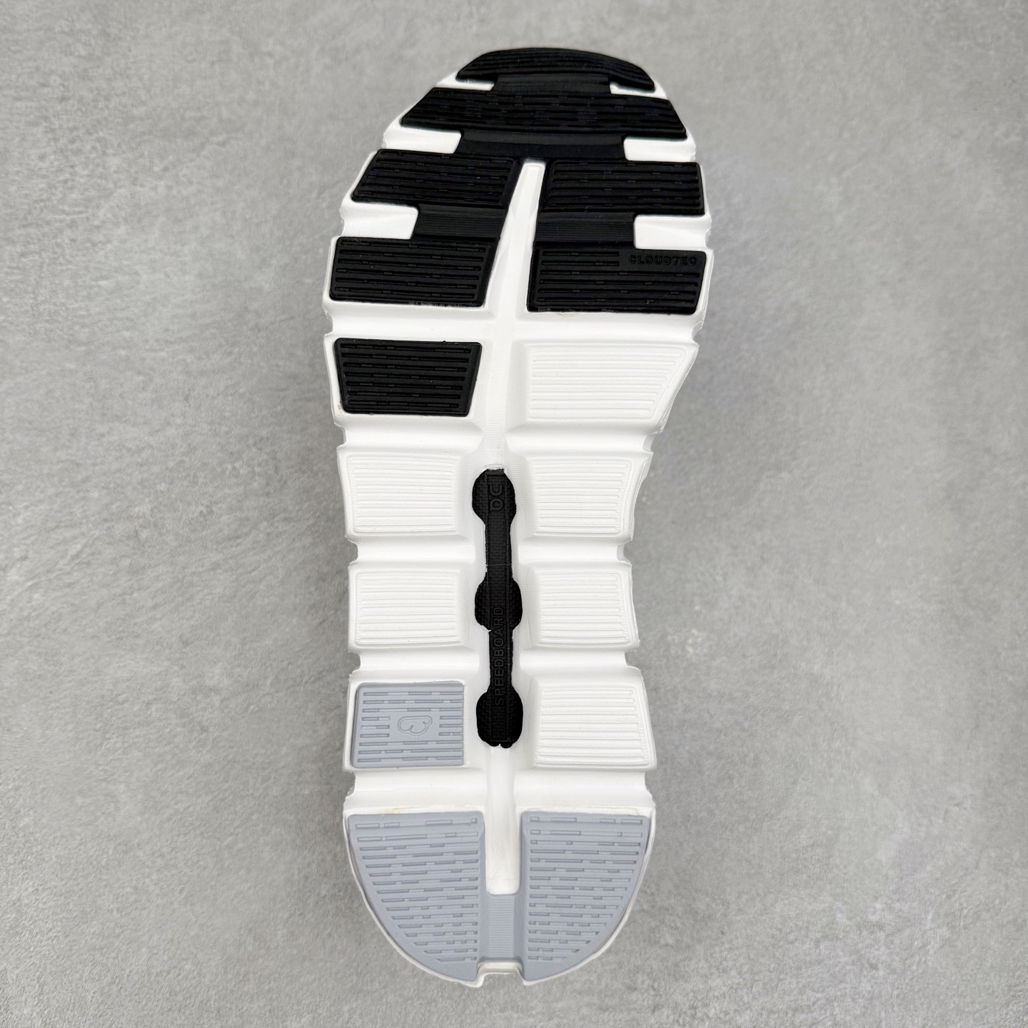 图片[9]-On Cloud 6 Push 昂跑减震生活休闲鞋 此运动品牌 开创于2010年 缓震着陆、强效回弹、轻柔质感的设计构思始终是ON研制关键 与此同时基于“为全球提供革新性的跑步感受”信念 陆续推出了多款跑鞋及其以专业运动人体跑步工程学为设计关键的功能性跑步服饰设备 让跑者不费力气地畅快畅跑 尺码：36 36.5 37.5 38 38.5 39 40 40.5 41 42 42.5 43 44 44.5 45-选品中心