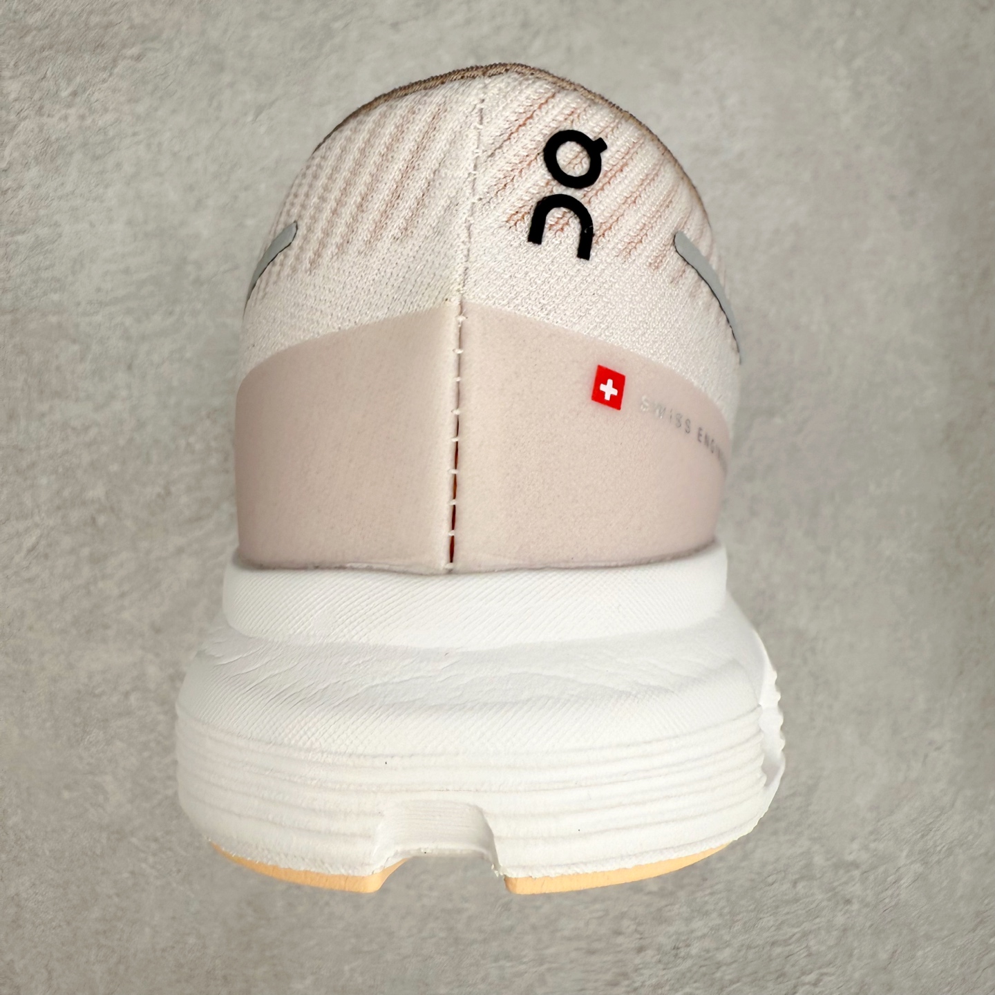 图片[8]-On Cloud 6 Push 昂跑减震生活休闲鞋 此运动品牌 开创于2010年 缓震着陆、强效回弹、轻柔质感的设计构思始终是ON研制关键 与此同时基于“为全球提供革新性的跑步感受”信念 陆续推出了多款跑鞋及其以专业运动人体跑步工程学为设计关键的功能性跑步服饰设备 让跑者不费力气地畅快畅跑 尺码：36 36.5 37.5 38 38.5 39 40 40.5 41 42 42.5 43 44 44.5 45-选品中心