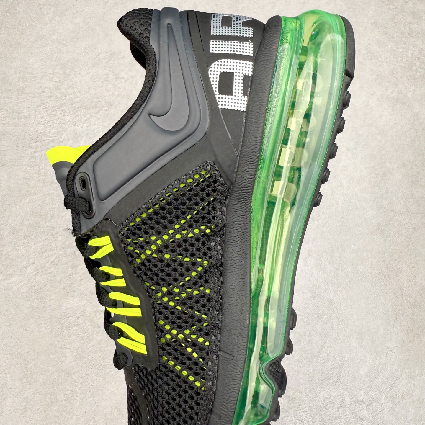 图片[7]-NK Air Max 2013 经典舒适时尚耐磨透气低帮气垫跑步鞋 555426-003 携时尚设计闪亮回归 出众有型 采用网眼布细节和运动风无缝覆面 助你保持清爽感受 塑就焕新造型 经典 Flywire 设计搭配经典全掌型 Max Air 缓震配置 缔造出众舒适感和支撑效果实拍调校N版已经零色差零失真 百分百还原实物色彩所见即所得 不存在货不对板色差等低级问题 选购参考实物拍摄 不混卖不参货 只用心做好货严格选品 承诺混一赔十 尺码：36 36.5 37.5 38 38.5 39 40 40.5 41 42 42.5 43 44 44.5 45 46-选品中心