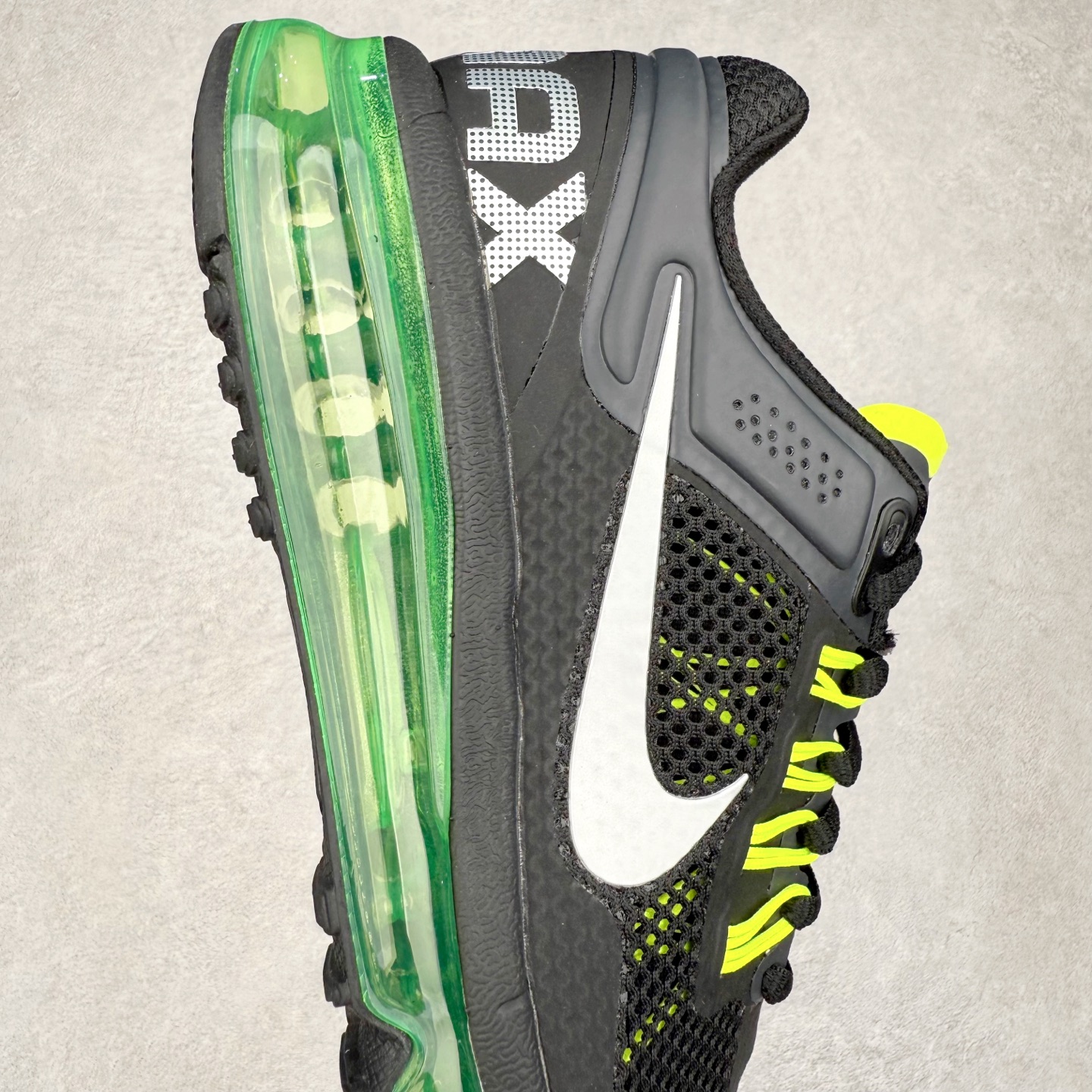 图片[6]-NK Air Max 2013 经典舒适时尚耐磨透气低帮气垫跑步鞋 555426-003 携时尚设计闪亮回归 出众有型 采用网眼布细节和运动风无缝覆面 助你保持清爽感受 塑就焕新造型 经典 Flywire 设计搭配经典全掌型 Max Air 缓震配置 缔造出众舒适感和支撑效果实拍调校N版已经零色差零失真 百分百还原实物色彩所见即所得 不存在货不对板色差等低级问题 选购参考实物拍摄 不混卖不参货 只用心做好货严格选品 承诺混一赔十 尺码：36 36.5 37.5 38 38.5 39 40 40.5 41 42 42.5 43 44 44.5 45 46-选品中心