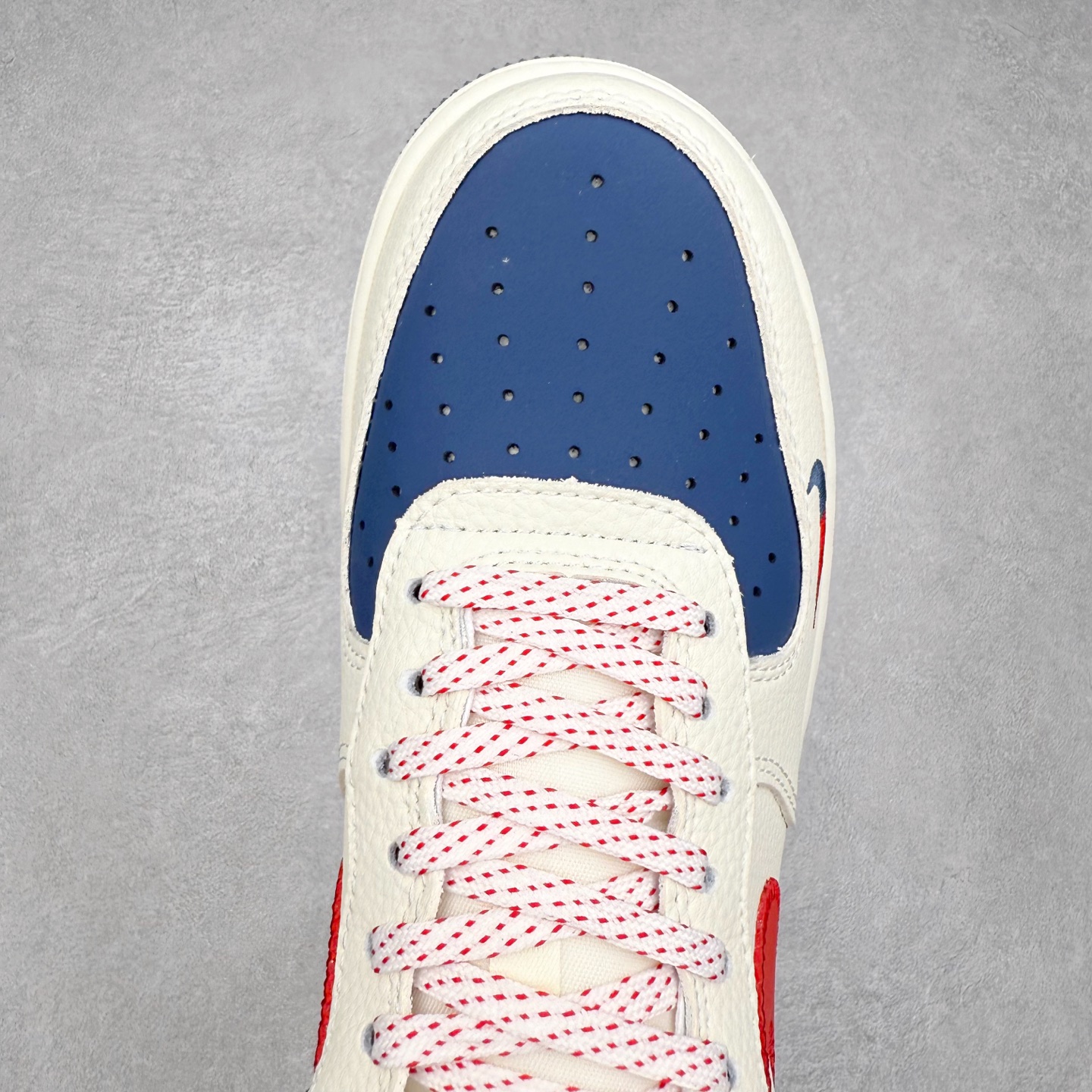 图片[4]-NK Air Force 1´07 Low 空军一号低帮百搭休闲运动板鞋 KJ1688-008 柔软、弹性十足的缓震性能和出色的中底设计 横跨复古与现代的外型结合 造就出风靡全球 三十多年的Force 1 直到今天还深受青睐 实拍调校N版已经零色差零失真 百分百还原实物色彩所见即所得 不存在货不对板色差等低级问题 选购参考实物拍摄 不混卖不参货 只用心做好货严格选品 承诺混一赔十 尺码：36 36.5 37.5 38 38.5 39 40 40.5 41 42 42.5 43 44 44.5 45-选品中心