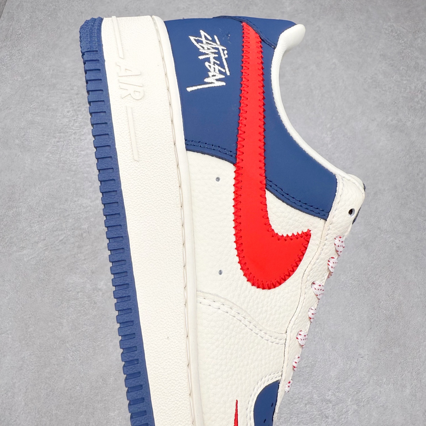 图片[6]-NK Air Force 1´07 Low 空军一号低帮百搭休闲运动板鞋 KJ1688-008 柔软、弹性十足的缓震性能和出色的中底设计 横跨复古与现代的外型结合 造就出风靡全球 三十多年的Force 1 直到今天还深受青睐 实拍调校N版已经零色差零失真 百分百还原实物色彩所见即所得 不存在货不对板色差等低级问题 选购参考实物拍摄 不混卖不参货 只用心做好货严格选品 承诺混一赔十 尺码：36 36.5 37.5 38 38.5 39 40 40.5 41 42 42.5 43 44 44.5 45-选品中心