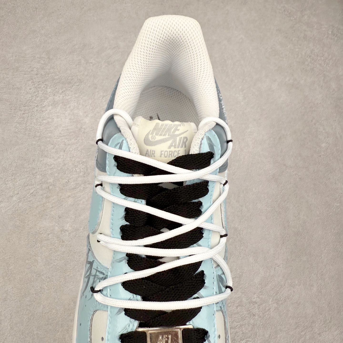 图片[5]-NK Air Force 1´07 Low 空军一号低帮百搭休闲运动板鞋 CW1888-006 柔软、弹性十足的缓震性能和出色的中底设计 横跨复古与现代的外型结合 造就出风靡全球 三十多年的Force 1 直到今天还深受青睐 实拍调校N版已经零色差零失真 百分百还原实物色彩所见即所得 不存在货不对板色差等低级问题 选购参考实物拍摄 不混卖不参货 只用心做好货严格选品 承诺混一赔十 尺码：36 36.5 37.5 38 38.5 39 40 40.5 41 42 42.5 43 44 44.5 45-选品中心