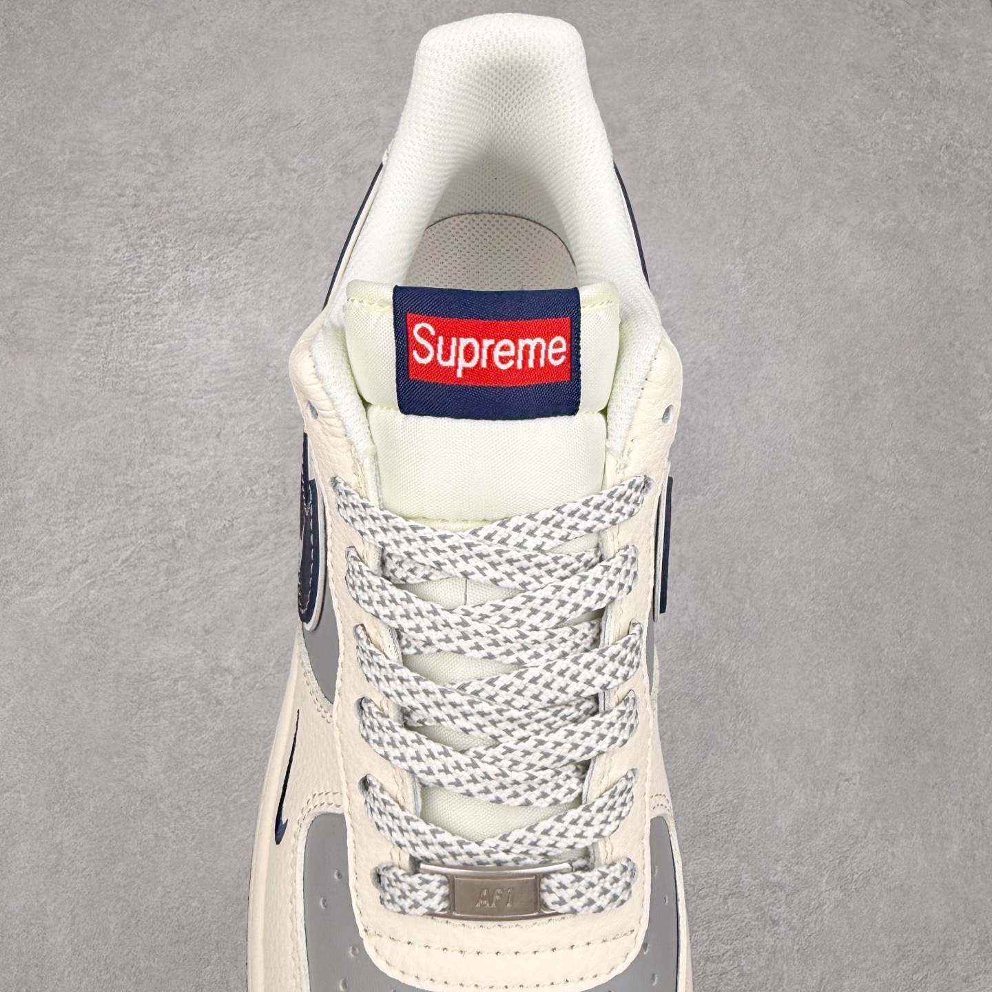 图片[5]-NK Air Force 1´07 Low 空军一号低帮百搭休闲运动板鞋 SM6668-112 柔软、弹性十足的缓震性能和出色的中底设计 横跨复古与现代的外型结合 造就出风靡全球 三十多年的Force 1 直到今天还深受青睐 实拍调校N版已经零色差零失真 百分百还原实物色彩所见即所得 不存在货不对板色差等低级问题 选购参考实物拍摄 不混卖不参货 只用心做好货严格选品 承诺混一赔十 尺码：36 36.5 37.5 38 38.5 39 40 40.5 41 42 42.5 43 44 44.5 45-选品中心