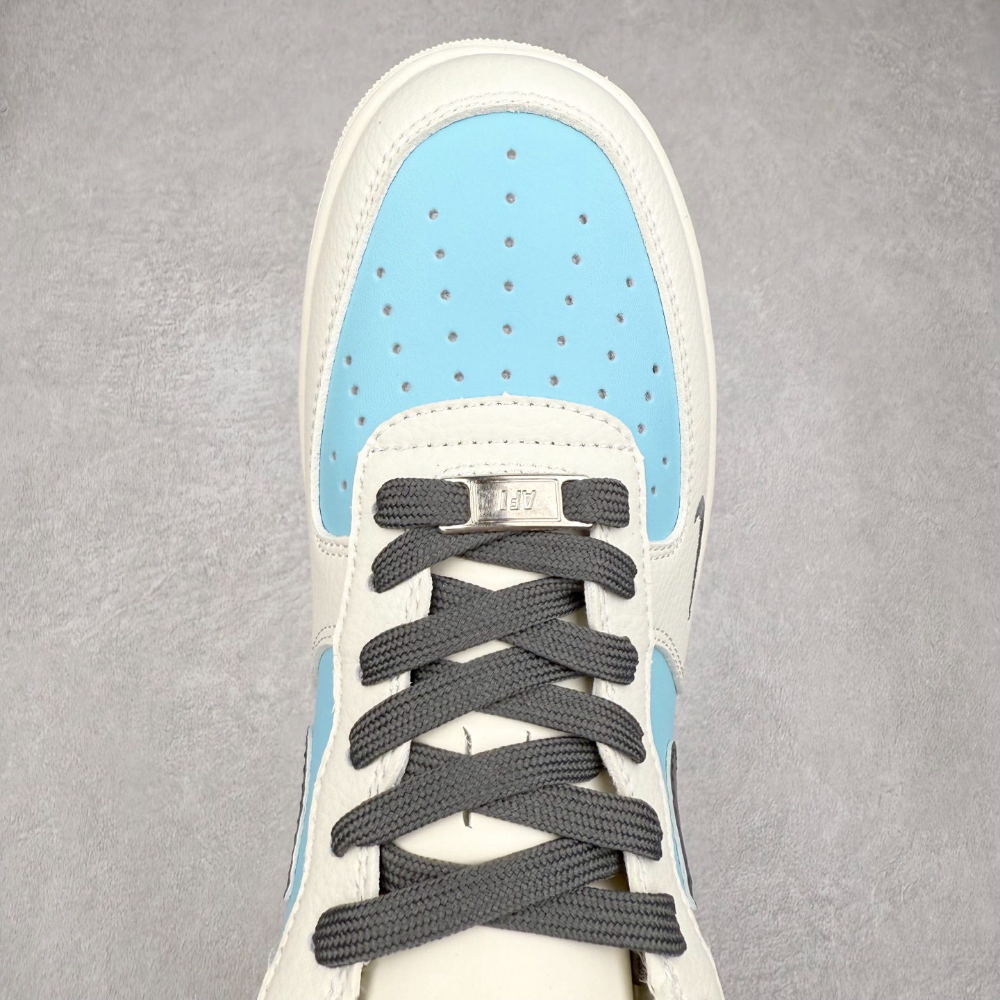 图片[4]-NK Air Force 1´07 Low 空军一号低帮百搭休闲运动板鞋 CS5288-026 柔软、弹性十足的缓震性能和出色的中底设计 横跨复古与现代的外型结合 造就出风靡全球 三十多年的Force 1 直到今天还深受青睐 实拍调校N版已经零色差零失真 百分百还原实物色彩所见即所得 不存在货不对板色差等低级问题 选购参考实物拍摄 不混卖不参货 只用心做好货严格选品 承诺混一赔十 尺码：36 36.5 37.5 38 38.5 39 40 40.5 41 42 42.5 43 44 44.5 45-选品中心