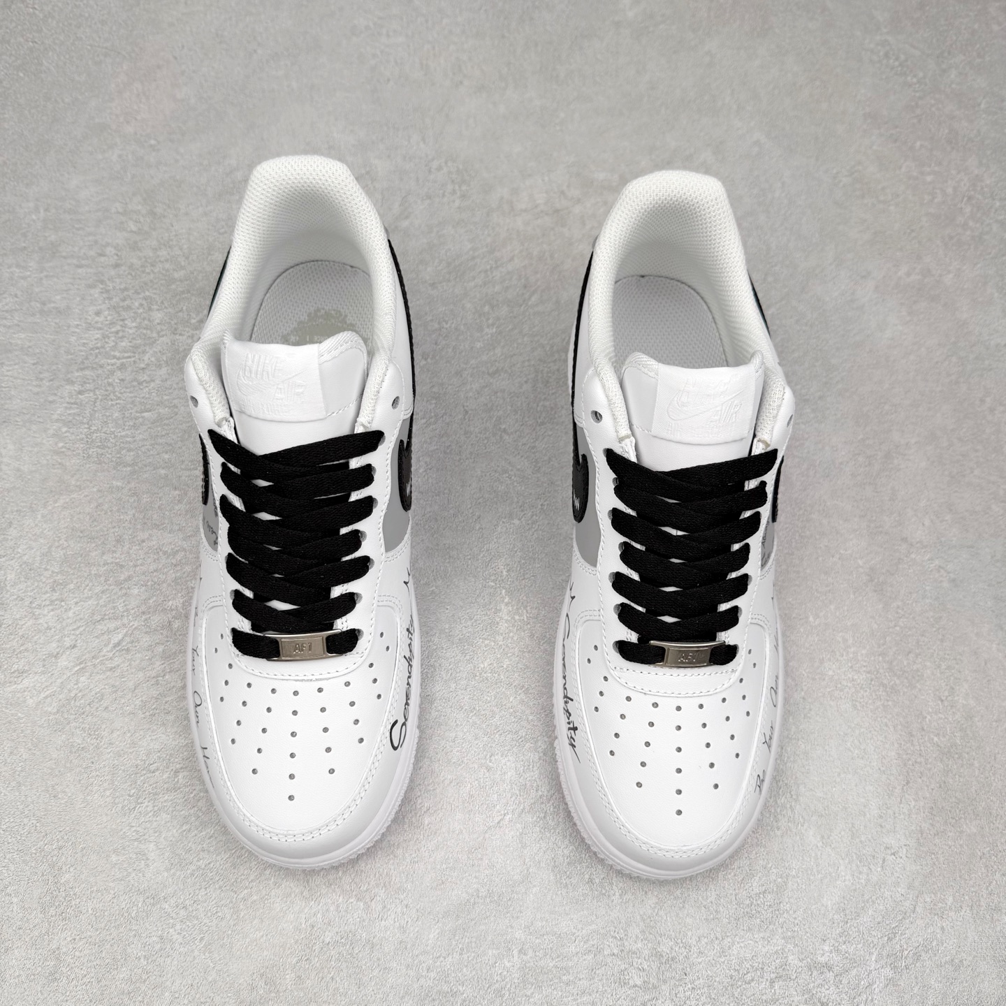 图片[2]-NK Air Force 1´07 Low 空军一号低帮百搭休闲运动板鞋 ZH0316-087 柔软、弹性十足的缓震性能和出色的中底设计 横跨复古与现代的外型结合 造就出风靡全球 三十多年的Force 1 直到今天还深受青睐 实拍调校N版已经零色差零失真 百分百还原实物色彩所见即所得 不存在货不对板色差等低级问题 选购参考实物拍摄 不混卖不参货 只用心做好货严格选品 承诺混一赔十 尺码：36 36.5 37.5 38 38.5 39 40 40.5 41 42 42.5 43 44 44.5 45-选品中心