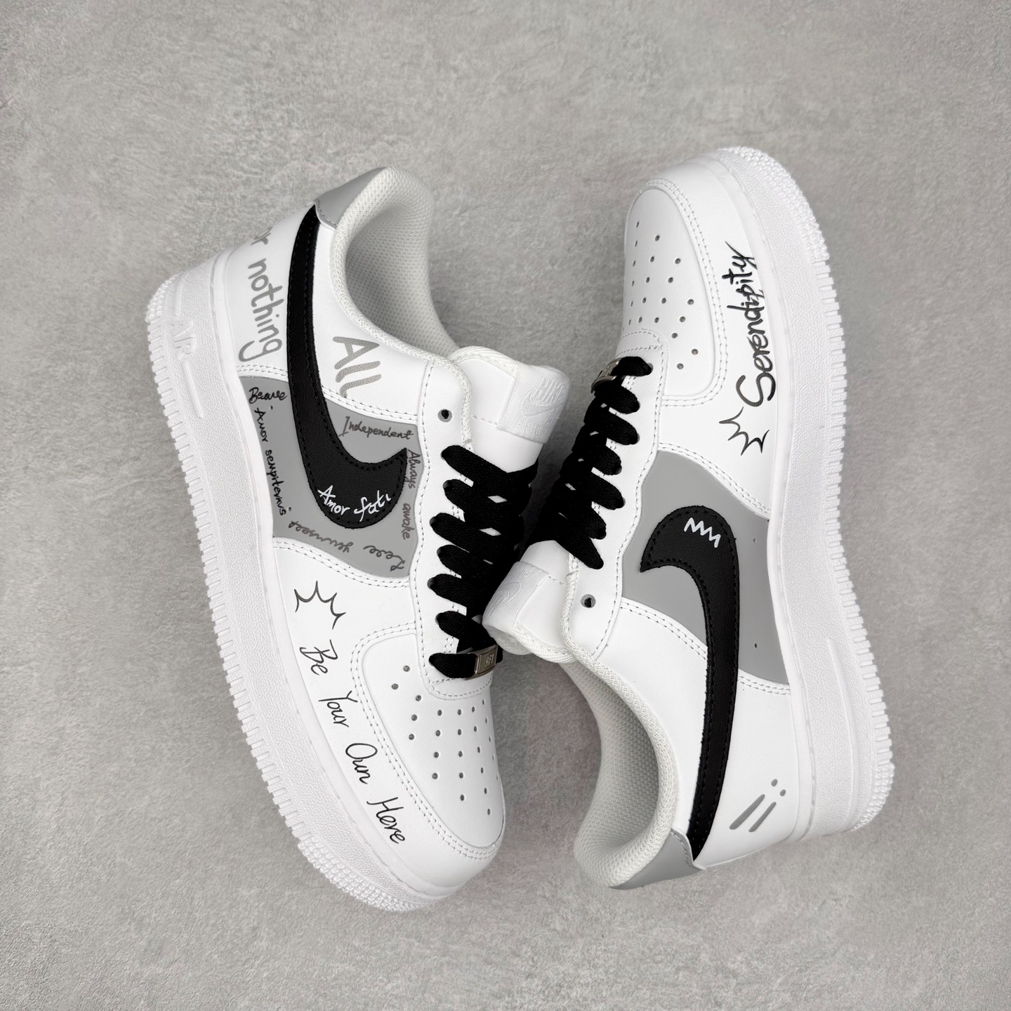 图片[3]-NK Air Force 1´07 Low 空军一号低帮百搭休闲运动板鞋 ZH0316-087 柔软、弹性十足的缓震性能和出色的中底设计 横跨复古与现代的外型结合 造就出风靡全球 三十多年的Force 1 直到今天还深受青睐 实拍调校N版已经零色差零失真 百分百还原实物色彩所见即所得 不存在货不对板色差等低级问题 选购参考实物拍摄 不混卖不参货 只用心做好货严格选品 承诺混一赔十 尺码：36 36.5 37.5 38 38.5 39 40 40.5 41 42 42.5 43 44 44.5 45-选品中心