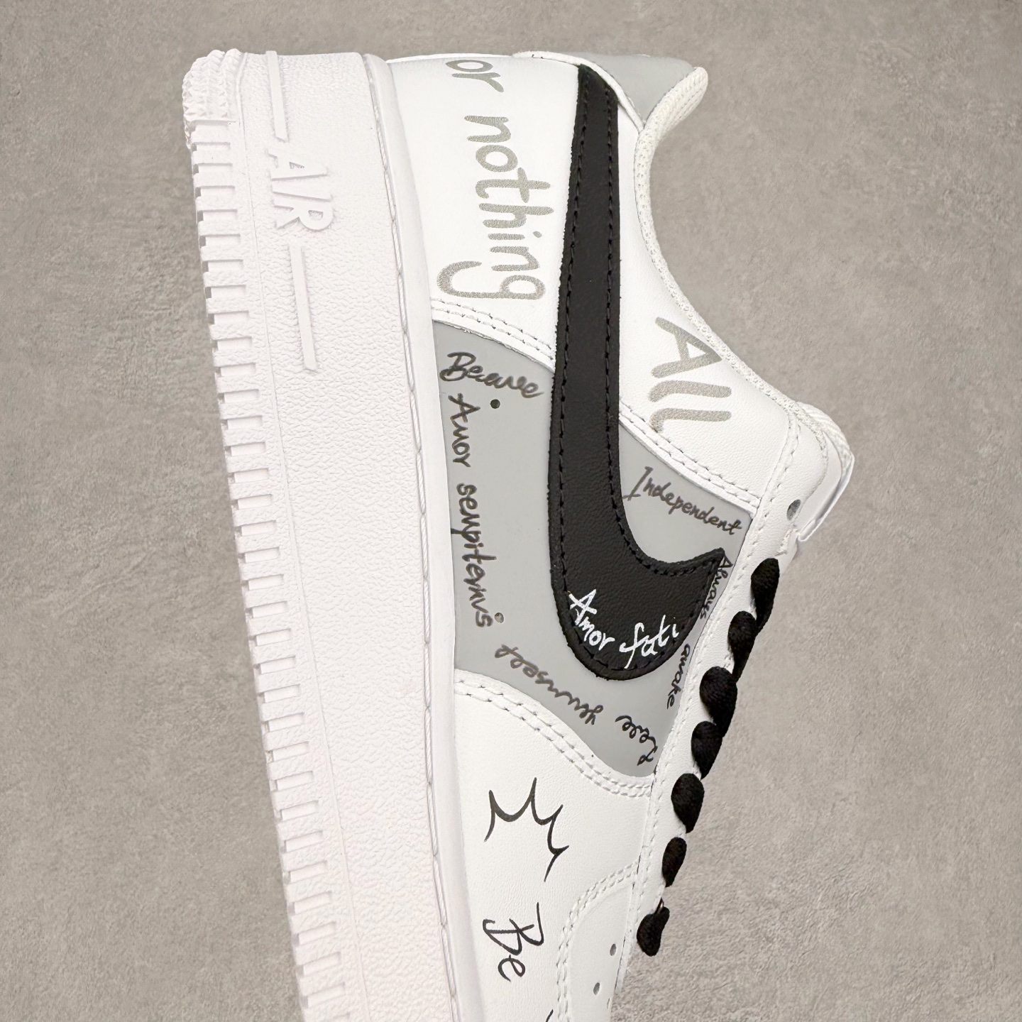 图片[6]-NK Air Force 1´07 Low 空军一号低帮百搭休闲运动板鞋 ZH0316-087 柔软、弹性十足的缓震性能和出色的中底设计 横跨复古与现代的外型结合 造就出风靡全球 三十多年的Force 1 直到今天还深受青睐 实拍调校N版已经零色差零失真 百分百还原实物色彩所见即所得 不存在货不对板色差等低级问题 选购参考实物拍摄 不混卖不参货 只用心做好货严格选品 承诺混一赔十 尺码：36 36.5 37.5 38 38.5 39 40 40.5 41 42 42.5 43 44 44.5 45-选品中心