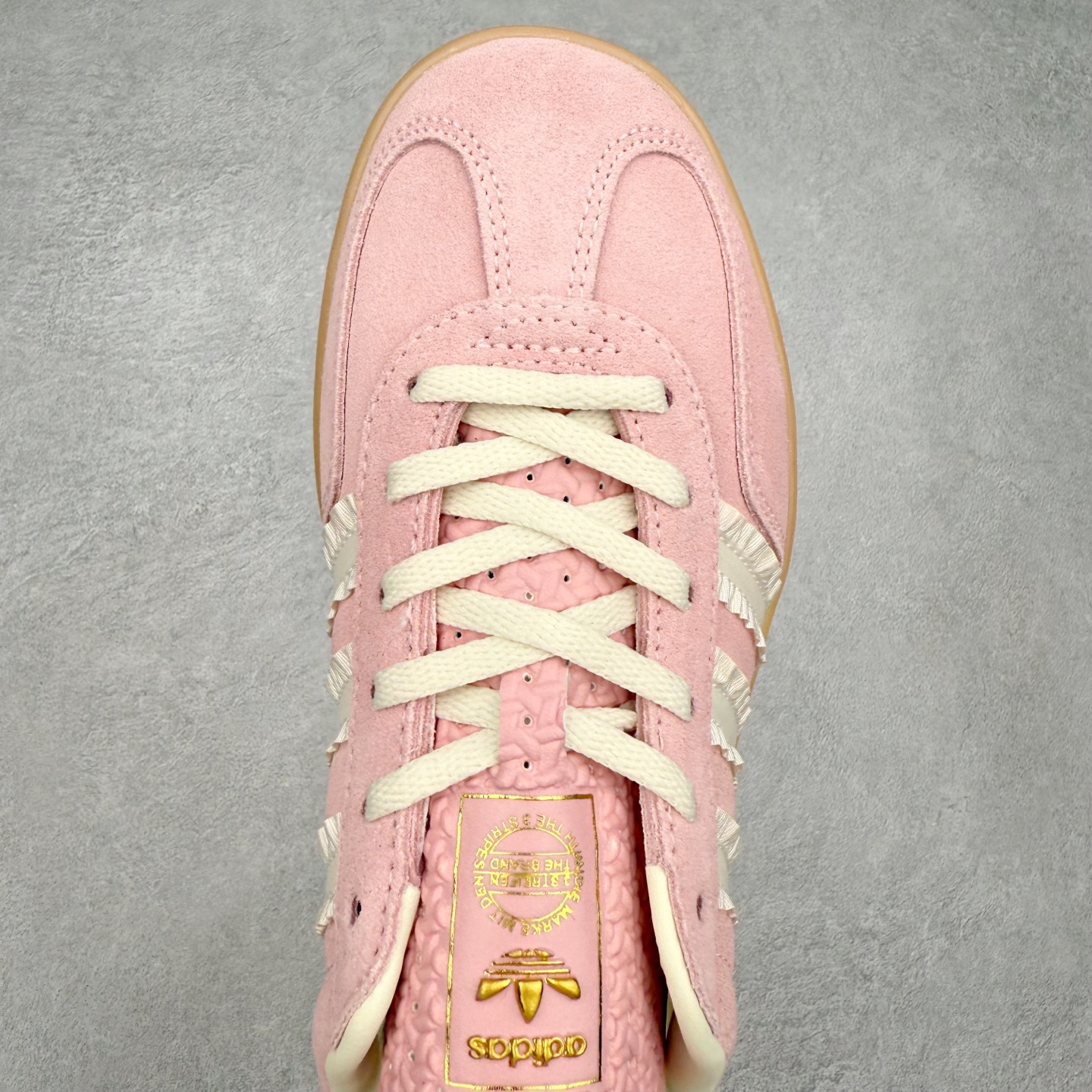 图片[4]-AD Gazelle Indoor Trainers 羚羊内训系列低帮复古百搭休闲运动德训风板鞋 JS1413 90年代经典的复刻版！自60年代以足球训练鞋面世以来,Gazelle就以其经典设计席卷全球。1991年版本的复刻,再造经典Gazelle。采用皮革打造,搭配浊色细节,让这款经典更加简约。尺码：36 36⅔ 37⅓ 38 38⅔ 39⅓ 40 40⅔ 41⅓ 42 42⅔ 43⅓ 44⅓ 44⅔ 45-选品中心