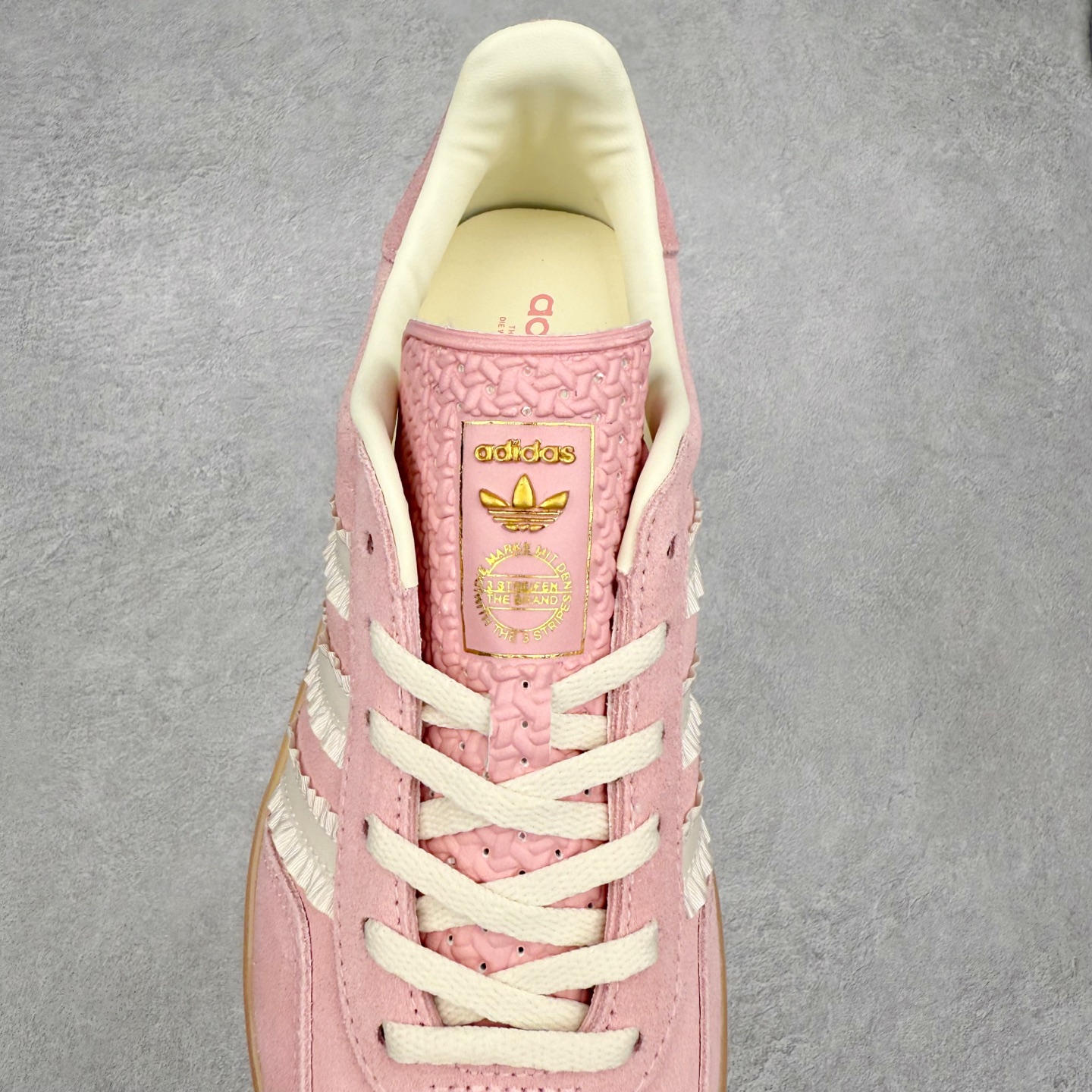 图片[5]-AD Gazelle Indoor Trainers 羚羊内训系列低帮复古百搭休闲运动德训风板鞋 JS1413 90年代经典的复刻版！自60年代以足球训练鞋面世以来,Gazelle就以其经典设计席卷全球。1991年版本的复刻,再造经典Gazelle。采用皮革打造,搭配浊色细节,让这款经典更加简约。尺码：36 36⅔ 37⅓ 38 38⅔ 39⅓ 40 40⅔ 41⅓ 42 42⅔ 43⅓ 44⅓ 44⅔ 45-选品中心