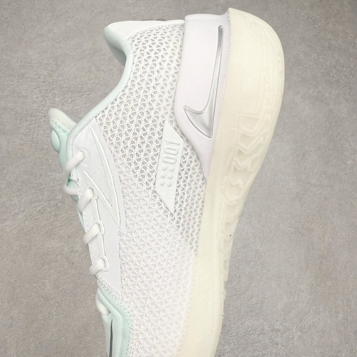 图片[7]-NK AIR ZOOM G.T. CUT 实战篮球鞋 CZ0175-102 鞋身整体以多色拼接为主 全掌REACT+ZOOM STROBEL+后跟ZOOM 离地面更近的设计提供更快的反应速度 轻质双层网质鞋面 鞋面部分区域加强提供更好的控制力 低密度材料制成的鞋舌轻质舒适 后跟处分别配有“GT”字样和全新的鞋款系列Logo 男女鞋 尺码：36 36.5 37.5 38 38.5 39 40 40.5 41 42 42.5 43 44 44.5 45 46-选品中心