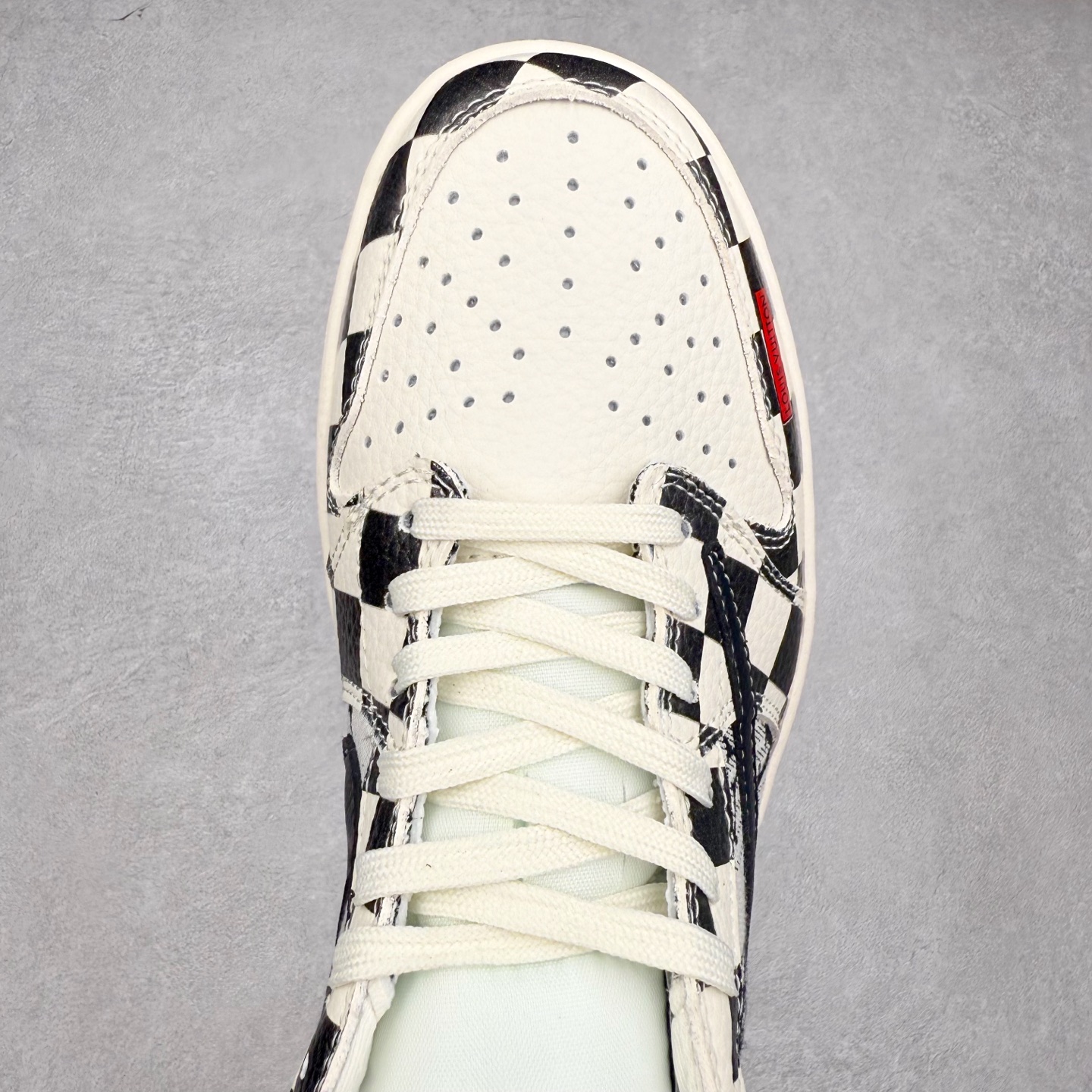 图片[4]-TS x Air Jordan AJ1 Low 倒钩低帮联名定制配色 LD2028-047 原厂内置气垫魔块 A模大底 头层小牛皮 鞋舌AJ原厂专用牛津布+AJ专用反口珍珠布+原厂无杂质高弹内里海棉+特殊封边弹力鞋带 实拍调校N版已经零色差零失真 百分百还原实物色彩所见即所得 不存在货不对板色差等低级问题 选购参考实物拍摄 不混卖不参货 只用心做好货严格选品 承诺混一赔十 尺码：36 36.5 37.5 38 38.5 39 40 40.5 41 42 42.5 43 44 44.5 45-选品中心