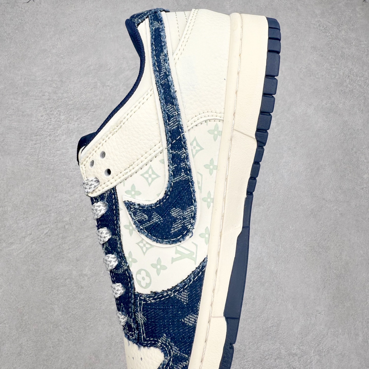 图片[7]-NK Dunk Low 定制配色 YX5066-386 大厂出品 极力推荐 原装头层材料 独家版型蒸餾加工帶來的是更好的视觉和脚感体验大厂纯原品质出货 清洁度 电绣工艺 皮料切割干净无任何毛边 细节完美 实拍调校N版已经零色差零失真 百分百还原实物色彩所见即所得 不存在货不对板色差等低级问题 选购参考实物拍摄 不混卖不参货 只用心做好货严格选品 承诺混一赔十 尺码：36 36.5 37.5 38 38.5 39 40 40.5 41 42 42.5 43 44 44.5 45-选品中心