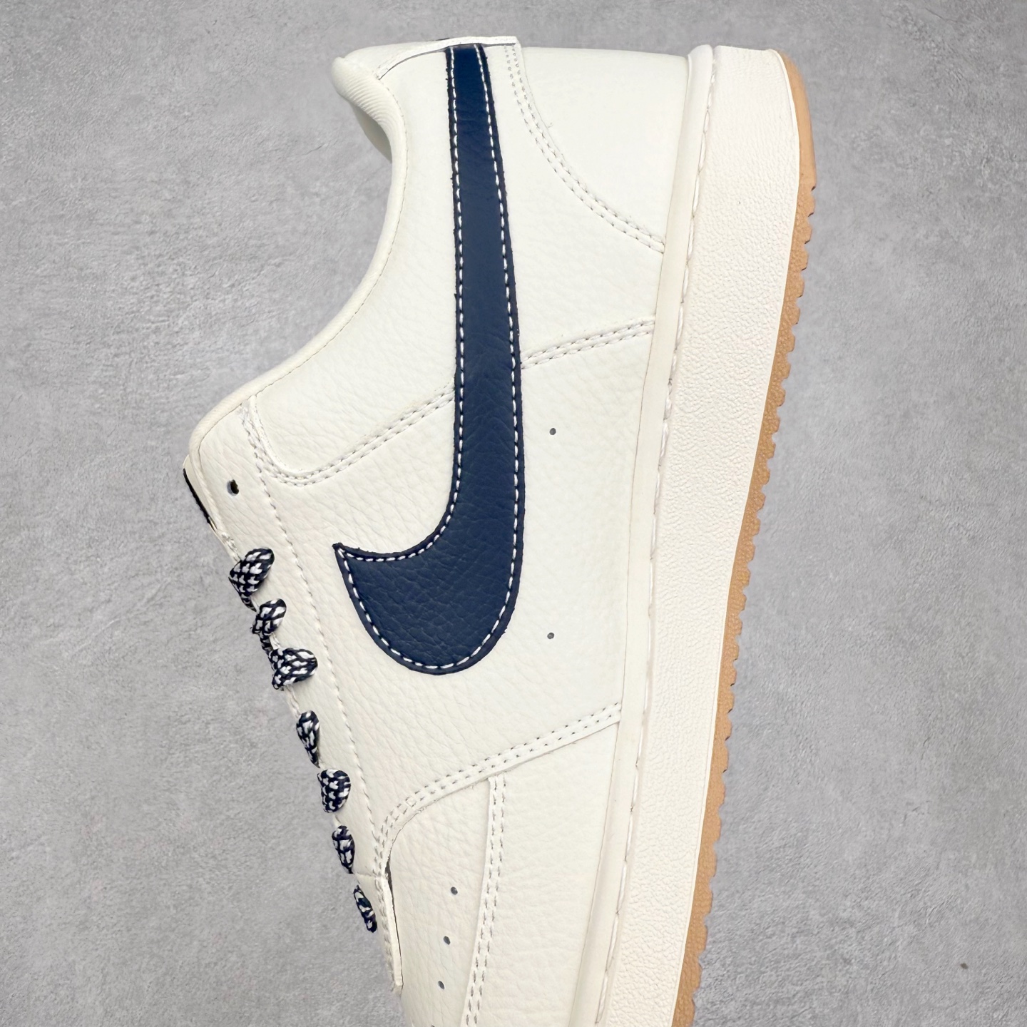 图片[7]-NK Court Vision 1 LOW 低帮 板鞋 “NIKE联名——蓝勾生胶” 运动鞋 休闲鞋 折边针车 工艺难度大 原楦头原纸板 原装鞋盒 定制五金配件 内置全掌气垫 原厂鞋底 货号：CS5288-015 尺码：36 36.5 37.5 38 38.5 39 40 40.5 41 42 42.5 43 44 44.5 45-选品中心