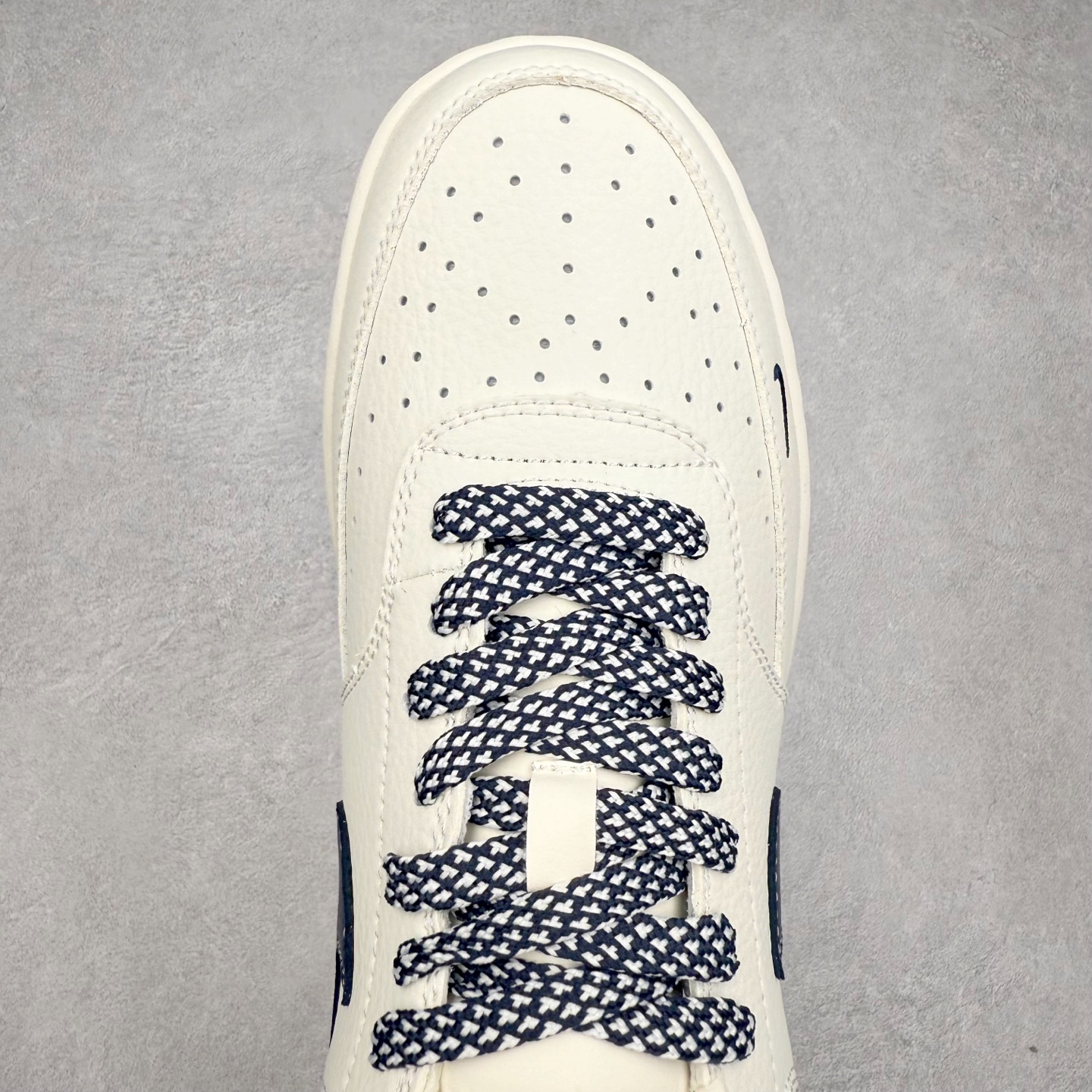 图片[4]-NK Court Vision 1 LOW 低帮 板鞋 “NIKE联名——蓝勾生胶” 运动鞋 休闲鞋 折边针车 工艺难度大 原楦头原纸板 原装鞋盒 定制五金配件 内置全掌气垫 原厂鞋底 货号：CS5288-015 尺码：36 36.5 37.5 38 38.5 39 40 40.5 41 42 42.5 43 44 44.5 45-选品中心