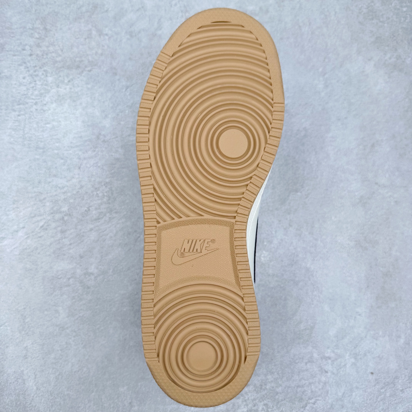 图片[9]-NK Court Vision 1 LOW 低帮 板鞋 “NIKE联名——蓝勾生胶” 运动鞋 休闲鞋 折边针车 工艺难度大 原楦头原纸板 原装鞋盒 定制五金配件 内置全掌气垫 原厂鞋底 货号：CS5288-015 尺码：36 36.5 37.5 38 38.5 39 40 40.5 41 42 42.5 43 44 44.5 45-选品中心