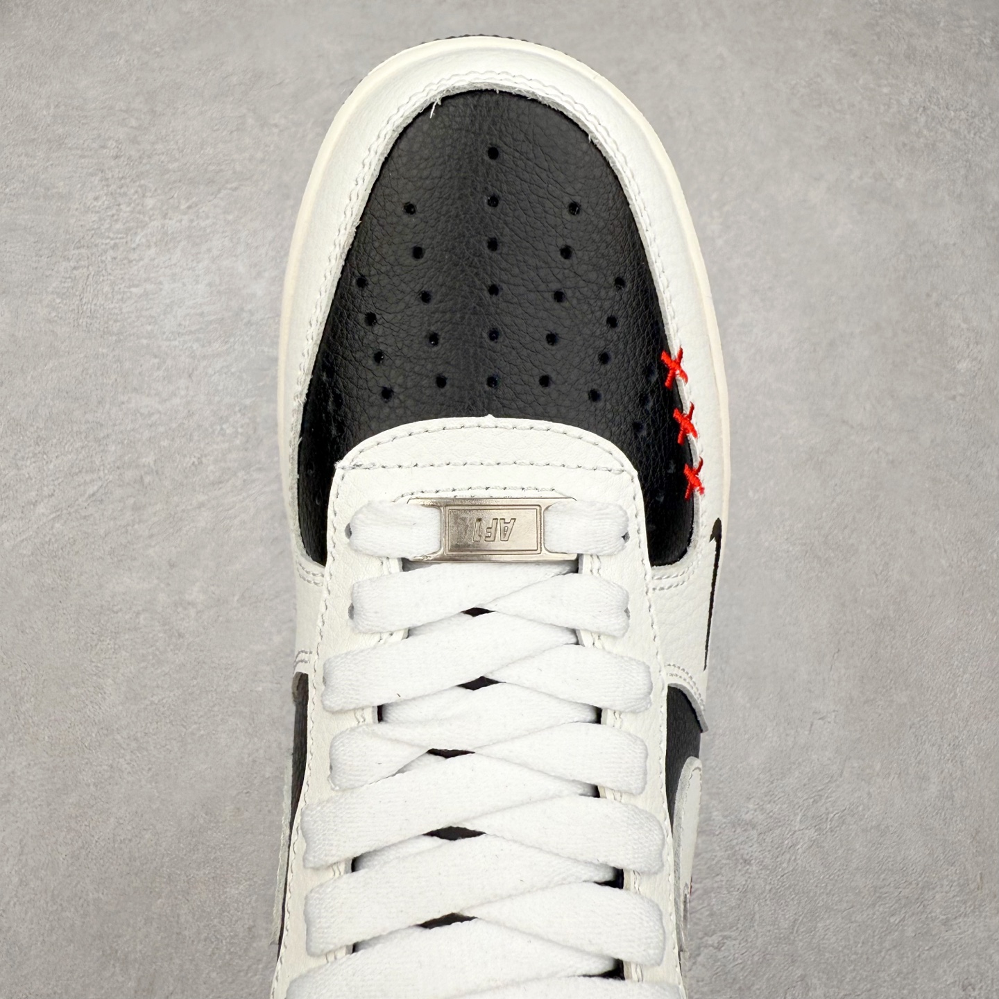 图片[4]-NK Air Force 1´07 Low 空军一号低帮百搭休闲运动板鞋 KJ1688-008 柔软、弹性十足的缓震性能和出色的中底设计 横跨复古与现代的外型结合 造就出风靡全球 三十多年的Force 1 直到今天还深受青睐 实拍调校N版已经零色差零失真 百分百还原实物色彩所见即所得 不存在货不对板色差等低级问题 选购参考实物拍摄 不混卖不参货 只用心做好货严格选品 承诺混一赔十 尺码：36 36.5 37.5 38 38.5 39 40 40.5 41 42 42.5 43 44 44.5 45-选品中心