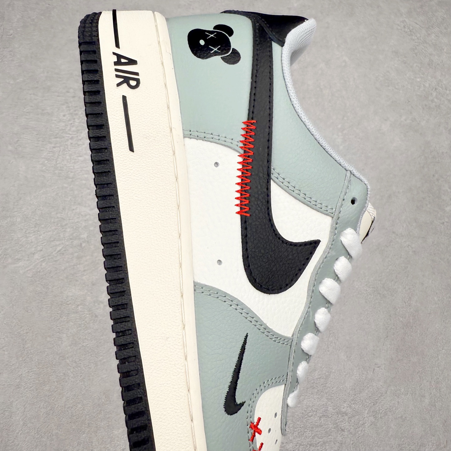 图片[6]-NK Air Force 1´07 Low 空军一号低帮百搭休闲运动板鞋 KJ1688-008 柔软、弹性十足的缓震性能和出色的中底设计 横跨复古与现代的外型结合 造就出风靡全球 三十多年的Force 1 直到今天还深受青睐 实拍调校N版已经零色差零失真 百分百还原实物色彩所见即所得 不存在货不对板色差等低级问题 选购参考实物拍摄 不混卖不参货 只用心做好货严格选品 承诺混一赔十 尺码：36 36.5 37.5 38 38.5 39 40 40.5 41 42 42.5 43 44 44.5 45-选品中心