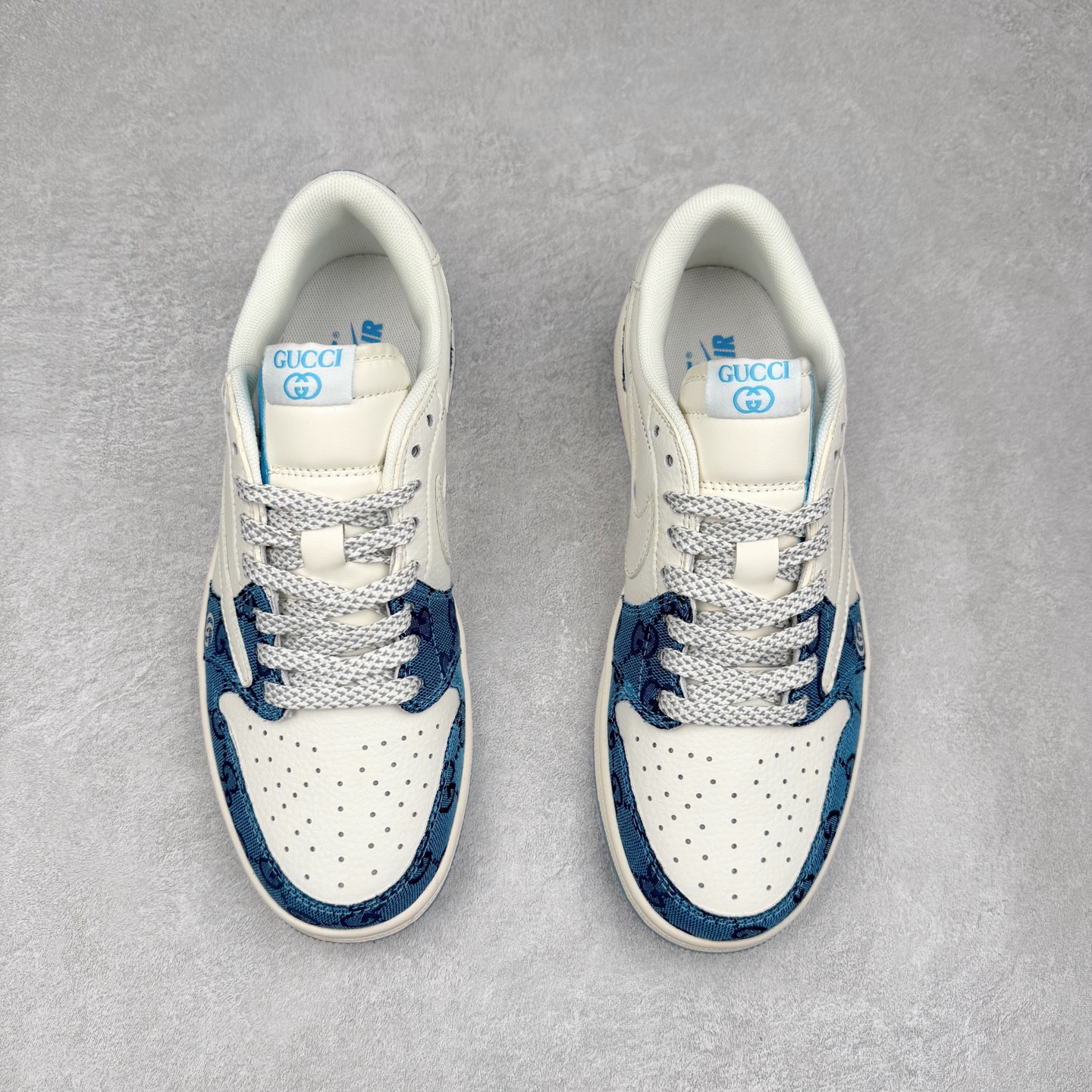 图片[2]-TS x Air Jordan AJ1 Low 倒钩低帮联名定制配色 XZ1658-001 原厂内置气垫魔块 A模大底 头层小牛皮 鞋舌AJ原厂专用牛津布+AJ专用反口珍珠布+原厂无杂质高弹内里海棉+特殊封边弹力鞋带 实拍调校N版已经零色差零失真 百分百还原实物色彩所见即所得 不存在货不对板色差等低级问题 选购参考实物拍摄 不混卖不参货 只用心做好货严格选品 承诺混一赔十 尺码：36 36.5 37.5 38 38.5 39 40 40.5 41 42 42.5 43 44 44.5 45-选品中心