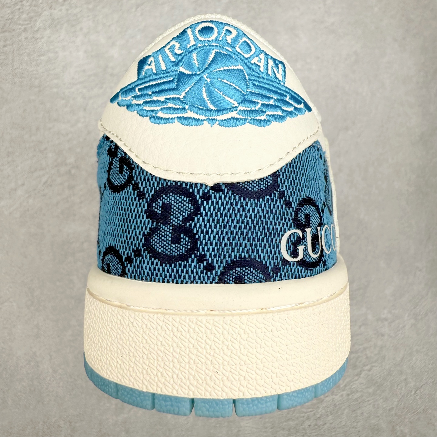 图片[8]-TS x Air Jordan AJ1 Low 倒钩低帮联名定制配色 XZ1658-001 原厂内置气垫魔块 A模大底 头层小牛皮 鞋舌AJ原厂专用牛津布+AJ专用反口珍珠布+原厂无杂质高弹内里海棉+特殊封边弹力鞋带 实拍调校N版已经零色差零失真 百分百还原实物色彩所见即所得 不存在货不对板色差等低级问题 选购参考实物拍摄 不混卖不参货 只用心做好货严格选品 承诺混一赔十 尺码：36 36.5 37.5 38 38.5 39 40 40.5 41 42 42.5 43 44 44.5 45-选品中心