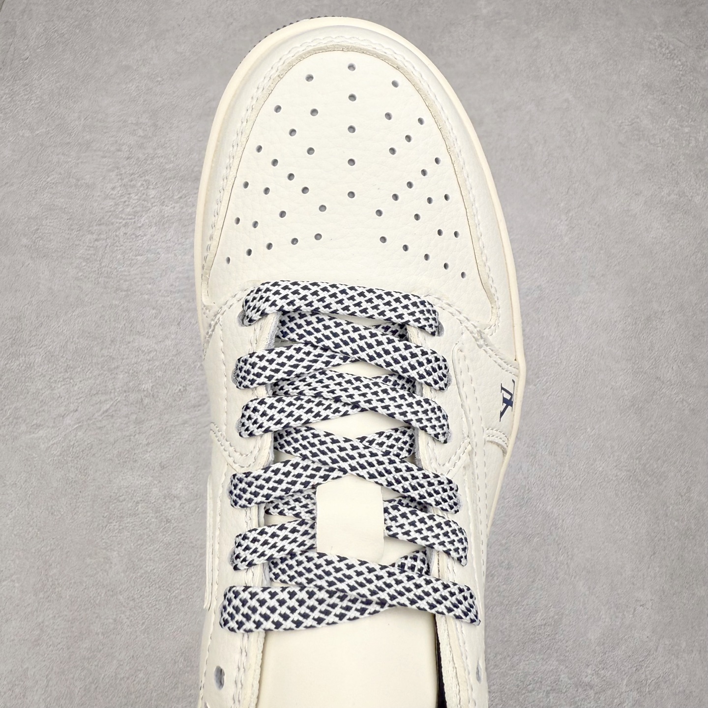 图片[4]-TS x Air Jordan AJ1 Low 倒钩低帮联名定制配色 XZ1268-003 原厂内置气垫魔块 A模大底 头层小牛皮 鞋舌AJ原厂专用牛津布+AJ专用反口珍珠布+原厂无杂质高弹内里海棉+特殊封边弹力鞋带 实拍调校N版已经零色差零失真 百分百还原实物色彩所见即所得 不存在货不对板色差等低级问题 选购参考实物拍摄 不混卖不参货 只用心做好货严格选品 承诺混一赔十 尺码：36 36.5 37.5 38 38.5 39 40 40.5 41 42 42.5 43 44 44.5 45-选品中心