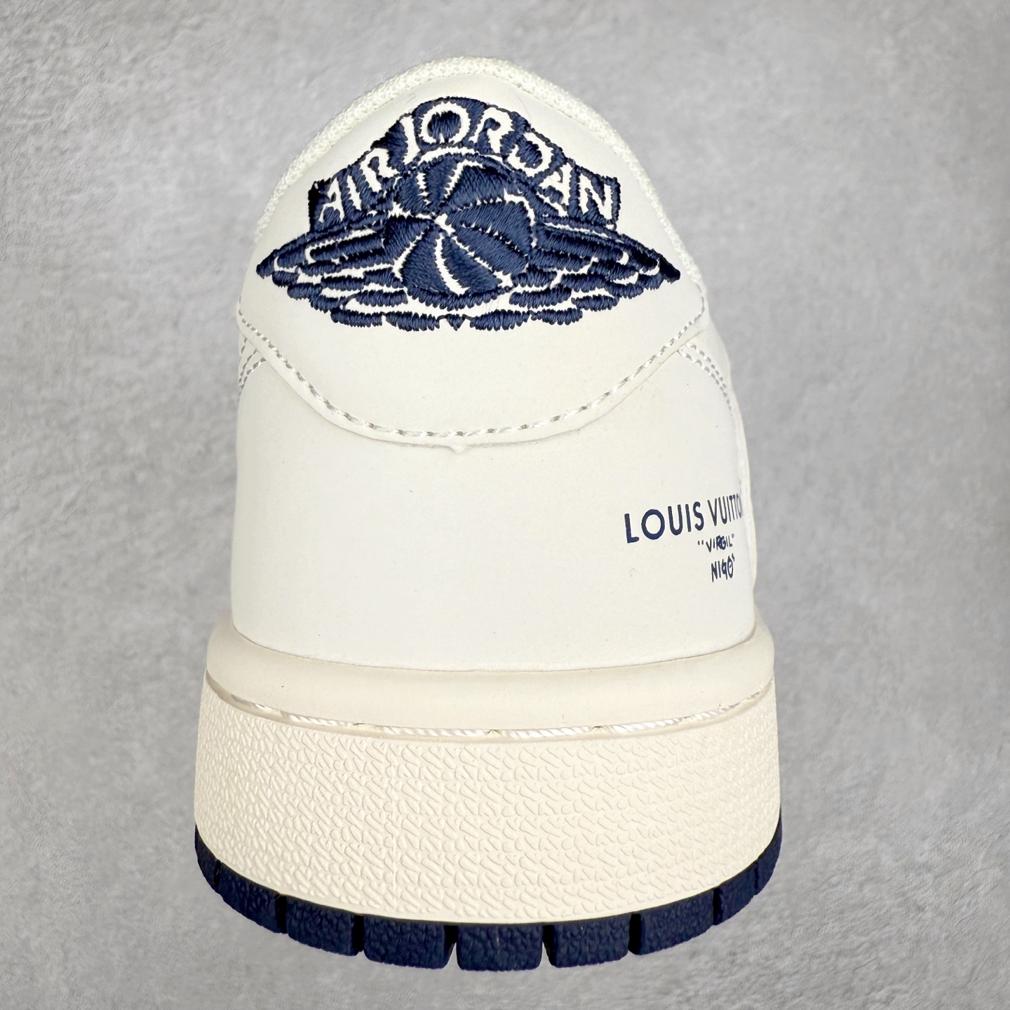 图片[8]-TS x Air Jordan AJ1 Low 倒钩低帮联名定制配色 XZ1268-003 原厂内置气垫魔块 A模大底 头层小牛皮 鞋舌AJ原厂专用牛津布+AJ专用反口珍珠布+原厂无杂质高弹内里海棉+特殊封边弹力鞋带 实拍调校N版已经零色差零失真 百分百还原实物色彩所见即所得 不存在货不对板色差等低级问题 选购参考实物拍摄 不混卖不参货 只用心做好货严格选品 承诺混一赔十 尺码：36 36.5 37.5 38 38.5 39 40 40.5 41 42 42.5 43 44 44.5 45-选品中心