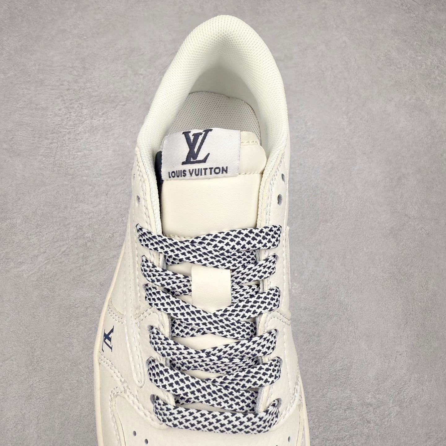 图片[5]-TS x Air Jordan AJ1 Low 倒钩低帮联名定制配色 XZ1268-003 原厂内置气垫魔块 A模大底 头层小牛皮 鞋舌AJ原厂专用牛津布+AJ专用反口珍珠布+原厂无杂质高弹内里海棉+特殊封边弹力鞋带 实拍调校N版已经零色差零失真 百分百还原实物色彩所见即所得 不存在货不对板色差等低级问题 选购参考实物拍摄 不混卖不参货 只用心做好货严格选品 承诺混一赔十 尺码：36 36.5 37.5 38 38.5 39 40 40.5 41 42 42.5 43 44 44.5 45-选品中心