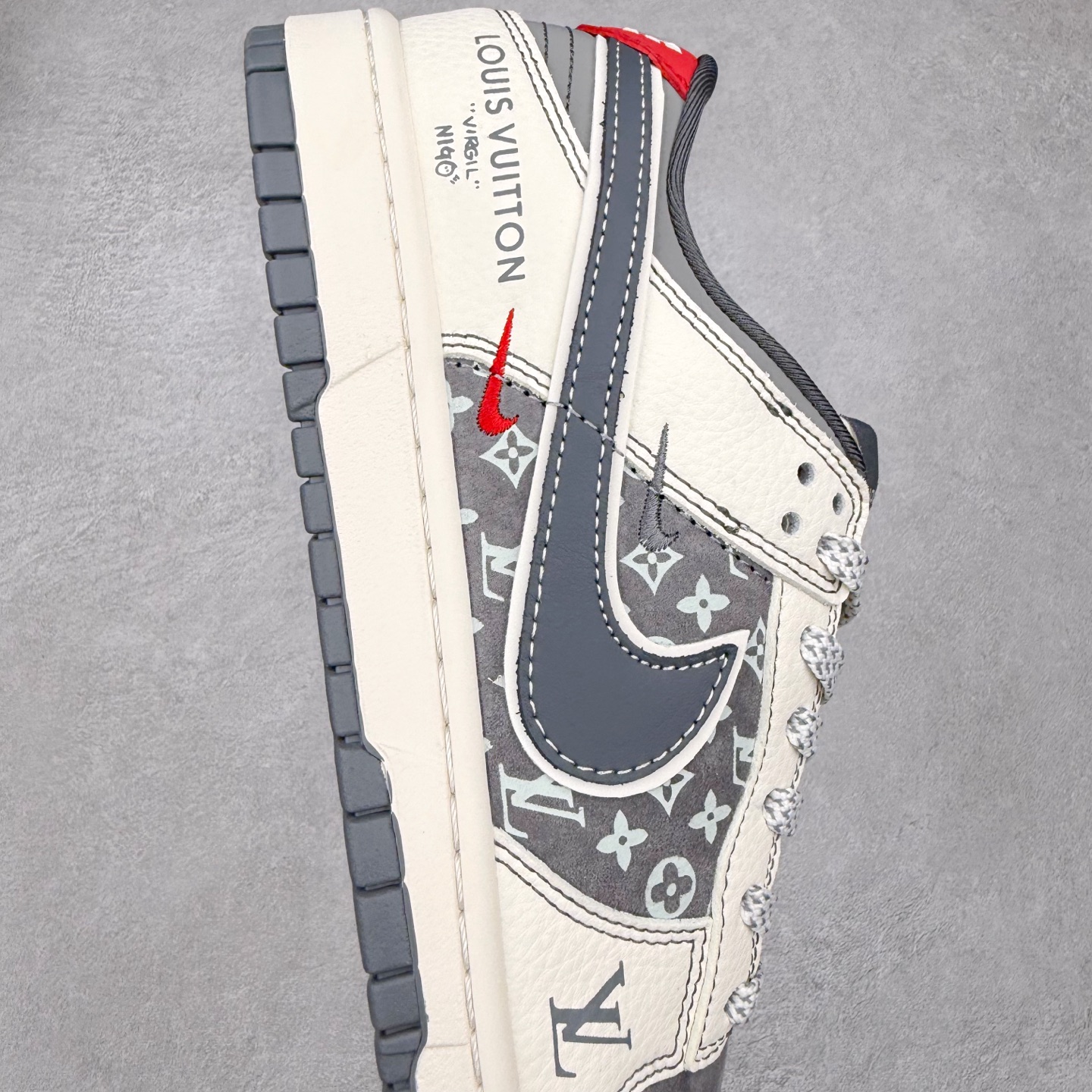 图片[6]-NK Dunk Low 定制配色 YX5066-367 大厂出品 极力推荐 原装头层材料 独家版型蒸餾加工帶來的是更好的视觉和脚感体验大厂纯原品质出货 清洁度 电绣工艺 皮料切割干净无任何毛边 细节完美 实拍调校N版已经零色差零失真 百分百还原实物色彩所见即所得 不存在货不对板色差等低级问题 选购参考实物拍摄 不混卖不参货 只用心做好货严格选品 承诺混一赔十 尺码：36 36.5 37.5 38 38.5 39 40 40.5 41 42 42.5 43 44 44.5 45-选品中心