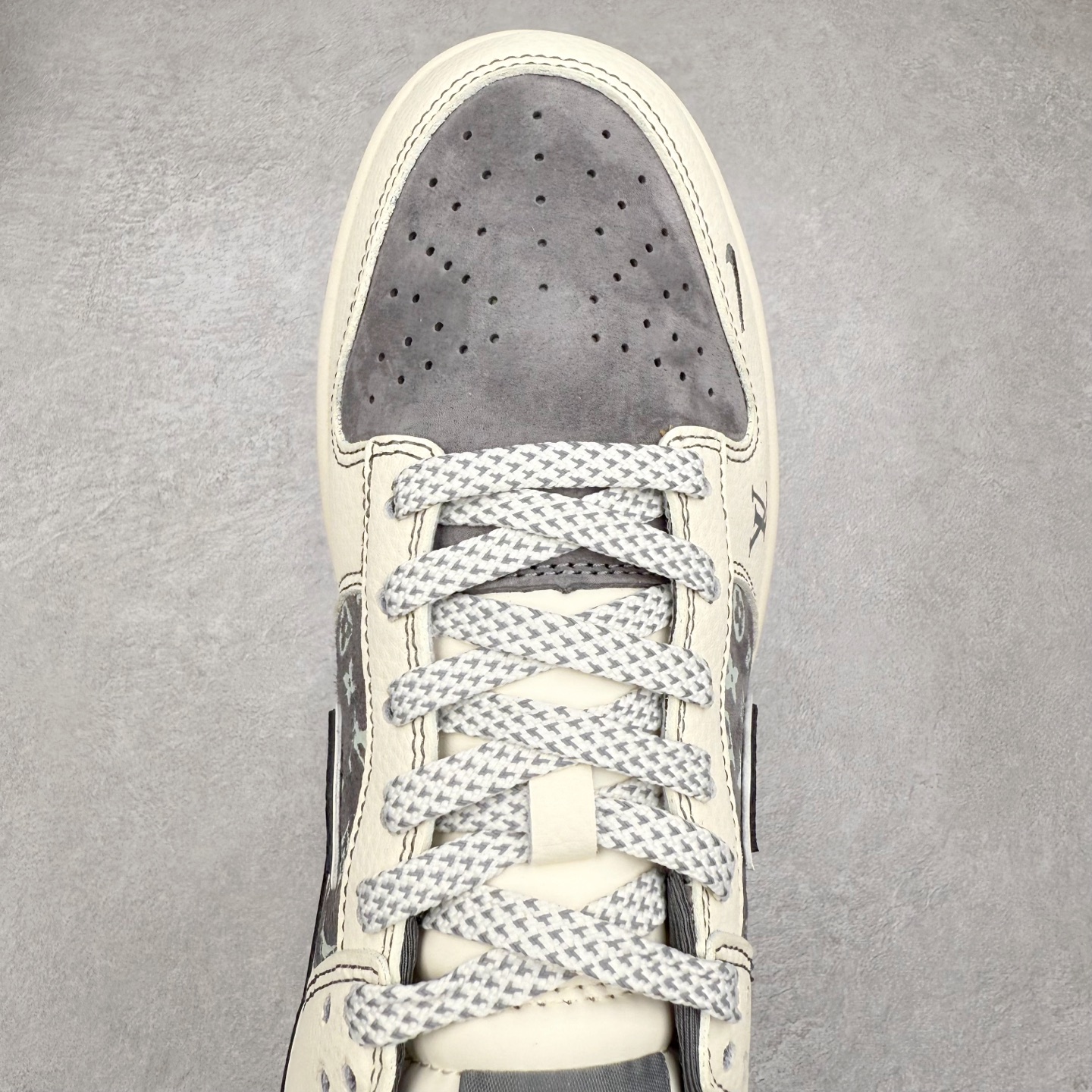 图片[4]-NK Dunk Low 定制配色 YX5066-367 大厂出品 极力推荐 原装头层材料 独家版型蒸餾加工帶來的是更好的视觉和脚感体验大厂纯原品质出货 清洁度 电绣工艺 皮料切割干净无任何毛边 细节完美 实拍调校N版已经零色差零失真 百分百还原实物色彩所见即所得 不存在货不对板色差等低级问题 选购参考实物拍摄 不混卖不参货 只用心做好货严格选品 承诺混一赔十 尺码：36 36.5 37.5 38 38.5 39 40 40.5 41 42 42.5 43 44 44.5 45-选品中心