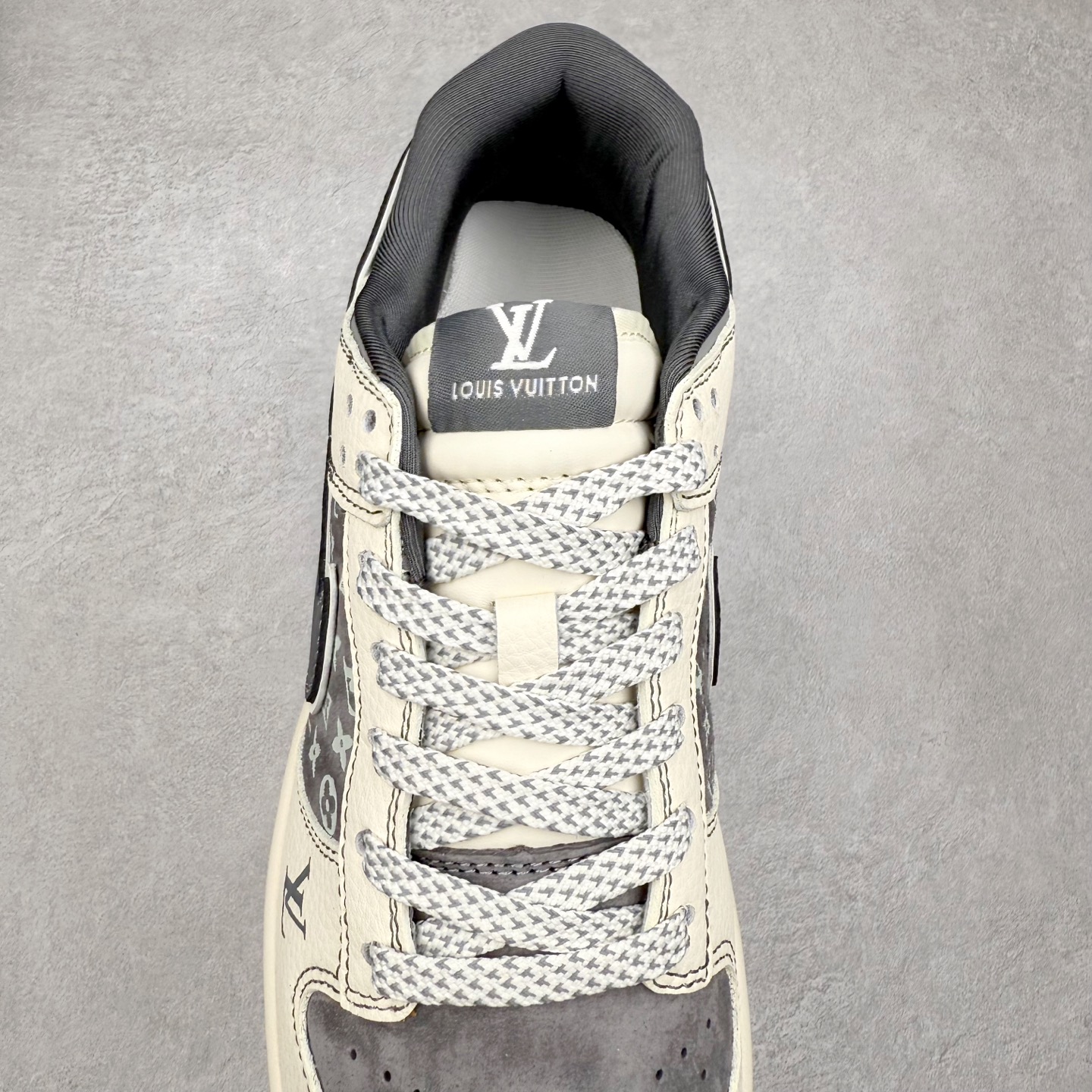 图片[5]-NK Dunk Low 定制配色 YX5066-367 大厂出品 极力推荐 原装头层材料 独家版型蒸餾加工帶來的是更好的视觉和脚感体验大厂纯原品质出货 清洁度 电绣工艺 皮料切割干净无任何毛边 细节完美 实拍调校N版已经零色差零失真 百分百还原实物色彩所见即所得 不存在货不对板色差等低级问题 选购参考实物拍摄 不混卖不参货 只用心做好货严格选品 承诺混一赔十 尺码：36 36.5 37.5 38 38.5 39 40 40.5 41 42 42.5 43 44 44.5 45-选品中心