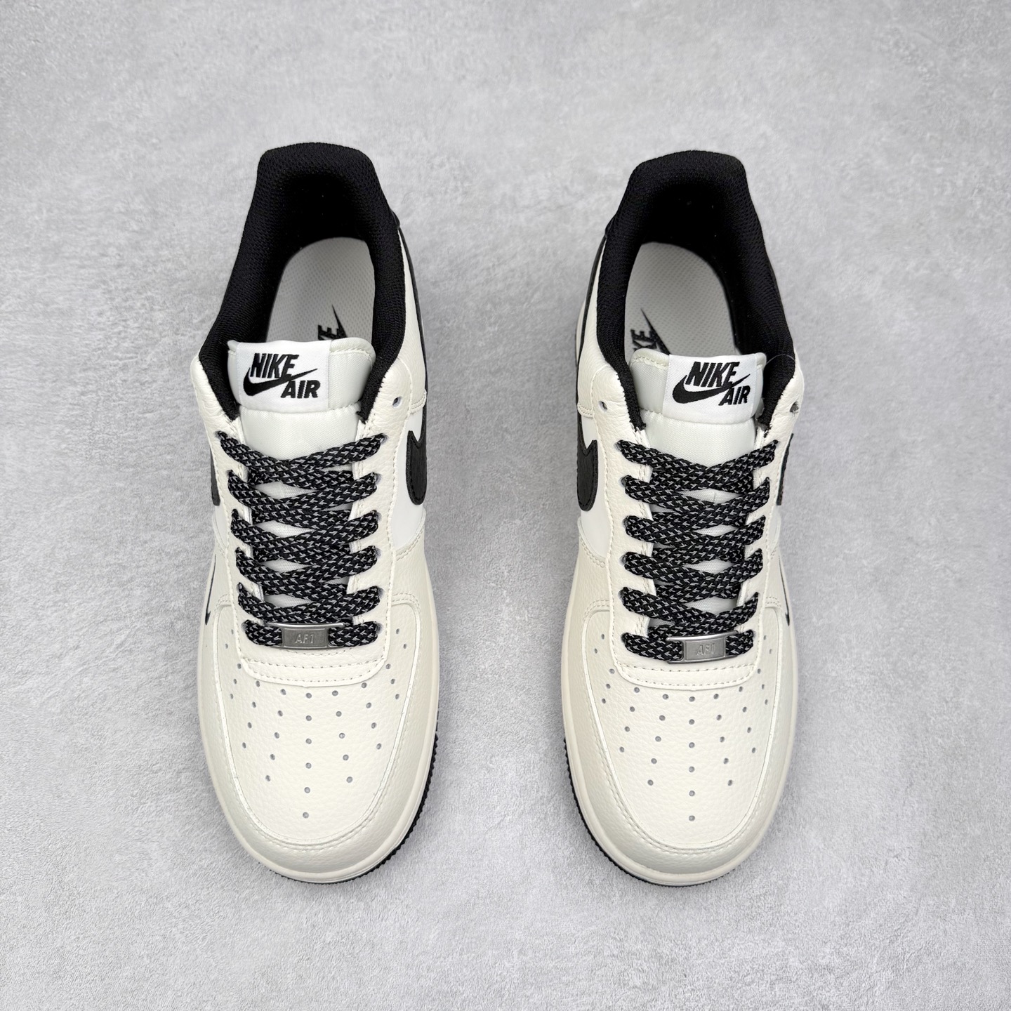 图片[2]-NK Air Force 1´07 Low 空军一号低帮百搭休闲运动板鞋 SM6668-105 柔软、弹性十足的缓震性能和出色的中底设计 横跨复古与现代的外型结合 造就出风靡全球 三十多年的Force 1 直到今天还深受青睐 实拍调校N版已经零色差零失真 百分百还原实物色彩所见即所得 不存在货不对板色差等低级问题 选购参考实物拍摄 不混卖不参货 只用心做好货严格选品 承诺混一赔十 尺码：36 36.5 37.5 38 38.5 39 40 40.5 41 42 42.5 43 44 44.5 45-选品中心