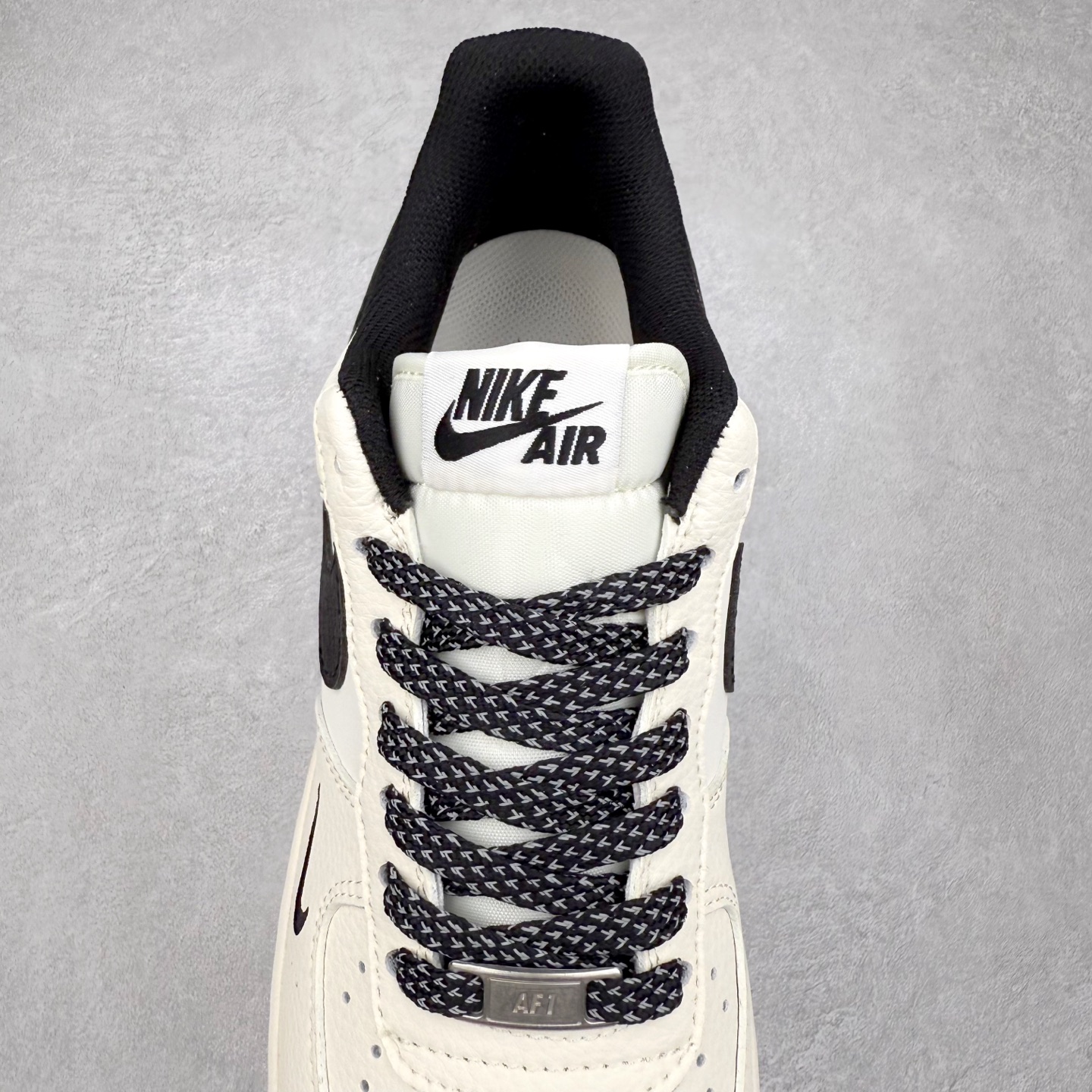 图片[5]-NK Air Force 1´07 Low 空军一号低帮百搭休闲运动板鞋 SM6668-105 柔软、弹性十足的缓震性能和出色的中底设计 横跨复古与现代的外型结合 造就出风靡全球 三十多年的Force 1 直到今天还深受青睐 实拍调校N版已经零色差零失真 百分百还原实物色彩所见即所得 不存在货不对板色差等低级问题 选购参考实物拍摄 不混卖不参货 只用心做好货严格选品 承诺混一赔十 尺码：36 36.5 37.5 38 38.5 39 40 40.5 41 42 42.5 43 44 44.5 45-选品中心