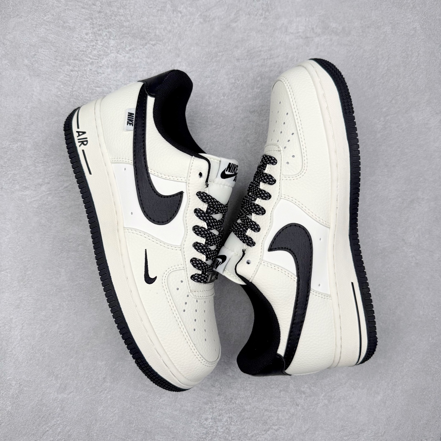 图片[3]-NK Air Force 1´07 Low 空军一号低帮百搭休闲运动板鞋 SM6668-105 柔软、弹性十足的缓震性能和出色的中底设计 横跨复古与现代的外型结合 造就出风靡全球 三十多年的Force 1 直到今天还深受青睐 实拍调校N版已经零色差零失真 百分百还原实物色彩所见即所得 不存在货不对板色差等低级问题 选购参考实物拍摄 不混卖不参货 只用心做好货严格选品 承诺混一赔十 尺码：36 36.5 37.5 38 38.5 39 40 40.5 41 42 42.5 43 44 44.5 45-选品中心