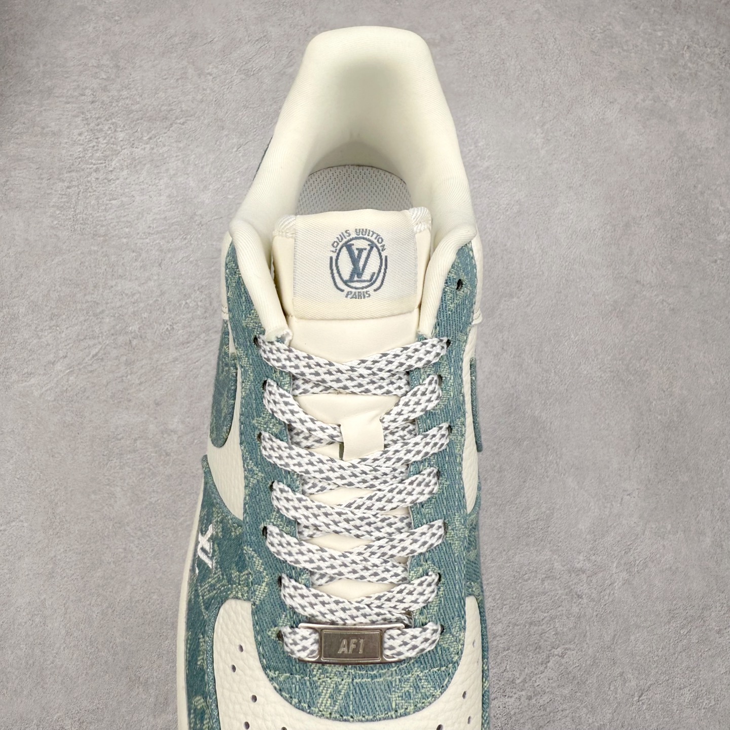 图片[5]-NK Air Force 1´07 Low 空军一号低帮百搭休闲运动板鞋 SC0601-554 柔软、弹性十足的缓震性能和出色的中底设计 横跨复古与现代的外型结合 造就出风靡全球 三十多年的Force 1 直到今天还深受青睐 实拍调校N版已经零色差零失真 百分百还原实物色彩所见即所得 不存在货不对板色差等低级问题 选购参考实物拍摄 不混卖不参货 只用心做好货严格选品 承诺混一赔十 尺码：36 36.5 37.5 38 38.5 39 40 40.5 41 42 42.5 43 44 44.5 45-选品中心