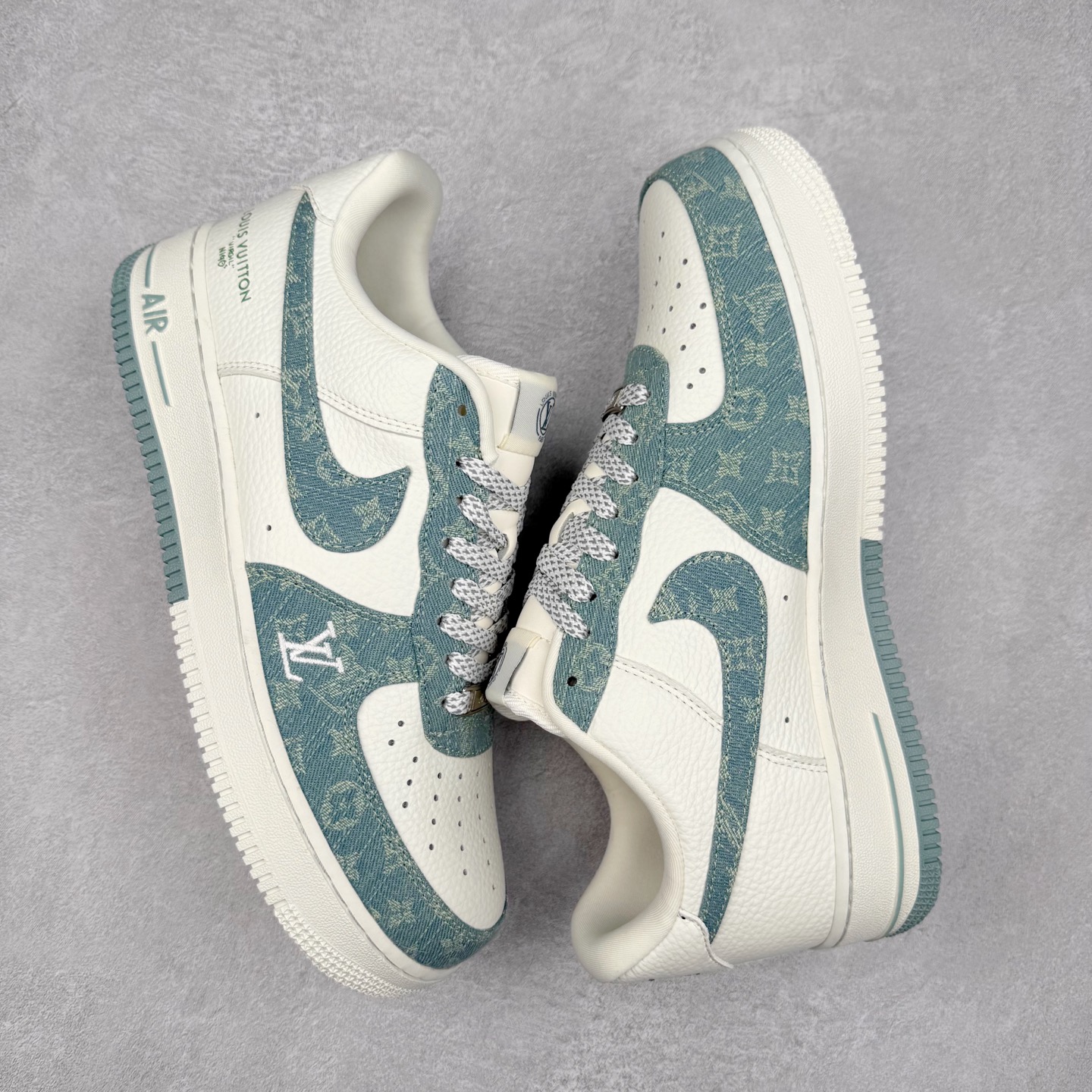 图片[3]-NK Air Force 1´07 Low 空军一号低帮百搭休闲运动板鞋 SC0601-554 柔软、弹性十足的缓震性能和出色的中底设计 横跨复古与现代的外型结合 造就出风靡全球 三十多年的Force 1 直到今天还深受青睐 实拍调校N版已经零色差零失真 百分百还原实物色彩所见即所得 不存在货不对板色差等低级问题 选购参考实物拍摄 不混卖不参货 只用心做好货严格选品 承诺混一赔十 尺码：36 36.5 37.5 38 38.5 39 40 40.5 41 42 42.5 43 44 44.5 45-选品中心