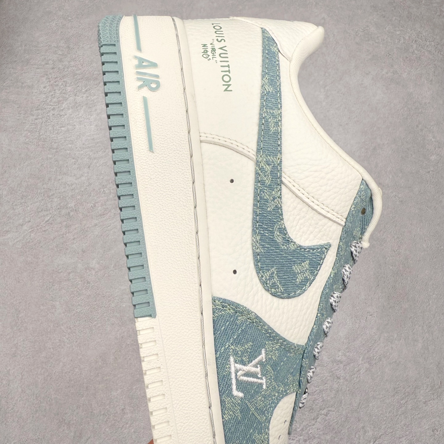 图片[6]-NK Air Force 1´07 Low 空军一号低帮百搭休闲运动板鞋 SC0601-554 柔软、弹性十足的缓震性能和出色的中底设计 横跨复古与现代的外型结合 造就出风靡全球 三十多年的Force 1 直到今天还深受青睐 实拍调校N版已经零色差零失真 百分百还原实物色彩所见即所得 不存在货不对板色差等低级问题 选购参考实物拍摄 不混卖不参货 只用心做好货严格选品 承诺混一赔十 尺码：36 36.5 37.5 38 38.5 39 40 40.5 41 42 42.5 43 44 44.5 45-选品中心
