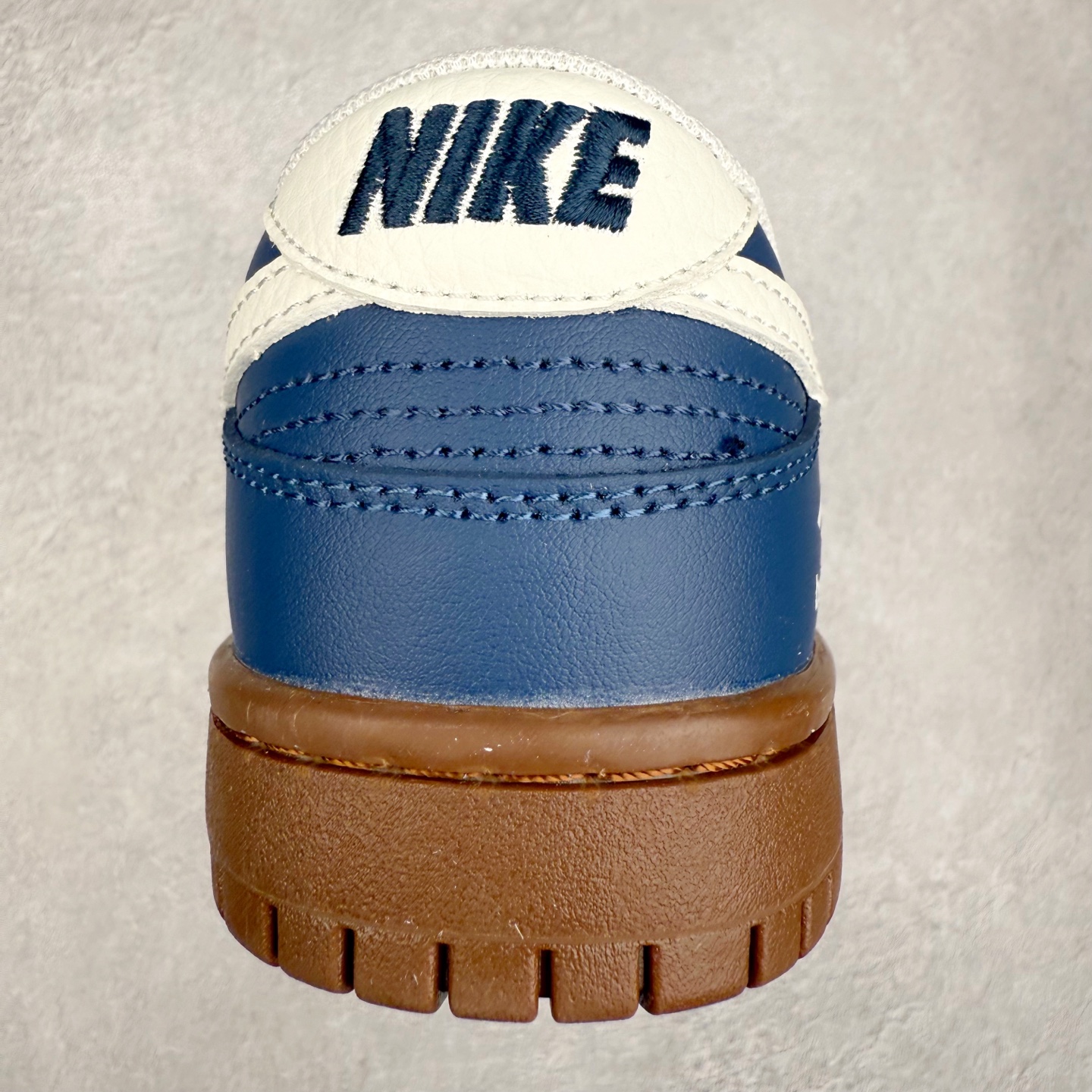 图片[8]-NK Dunk Low 定制配色 YX5066-367 大厂出品 极力推荐 原装头层材料 独家版型蒸餾加工帶來的是更好的视觉和脚感体验大厂纯原品质出货 清洁度 电绣工艺 皮料切割干净无任何毛边 细节完美 实拍调校N版已经零色差零失真 百分百还原实物色彩所见即所得 不存在货不对板色差等低级问题 选购参考实物拍摄 不混卖不参货 只用心做好货严格选品 承诺混一赔十 尺码：36 36.5 37.5 38 38.5 39 40 40.5 41 42 42.5 43 44 44.5 45-选品中心