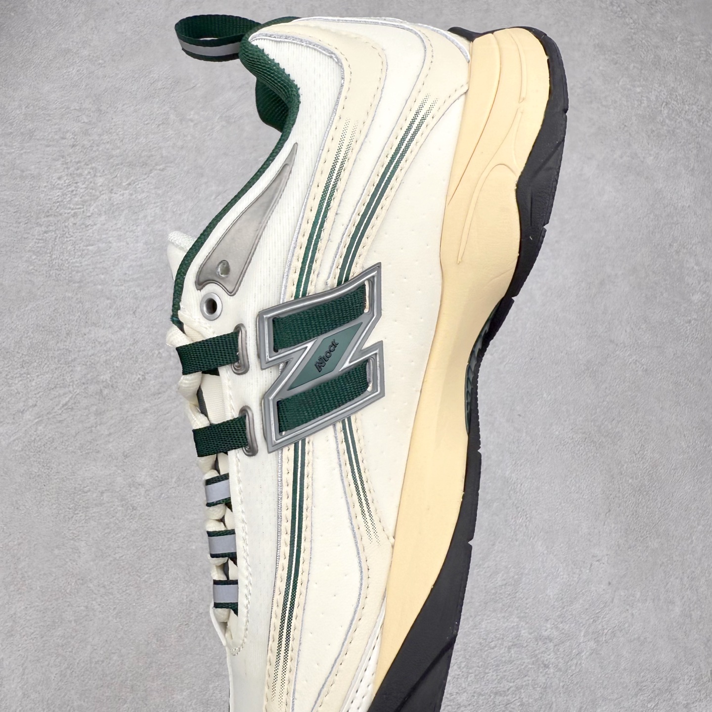 图片[7]-ALD x New Balance RC56 NB新百伦舒适耐磨 低帮休闲跑步鞋 网眼层叠反倒衬出旧化美感 锯齿外底雨天咬地稳 Trackster同款纹路像章鱼吸盘 尺码：36 37 37.5 38 38.5 39.5 40 40.5 41.5 42 42.5 43 44 44.5 45-选品中心